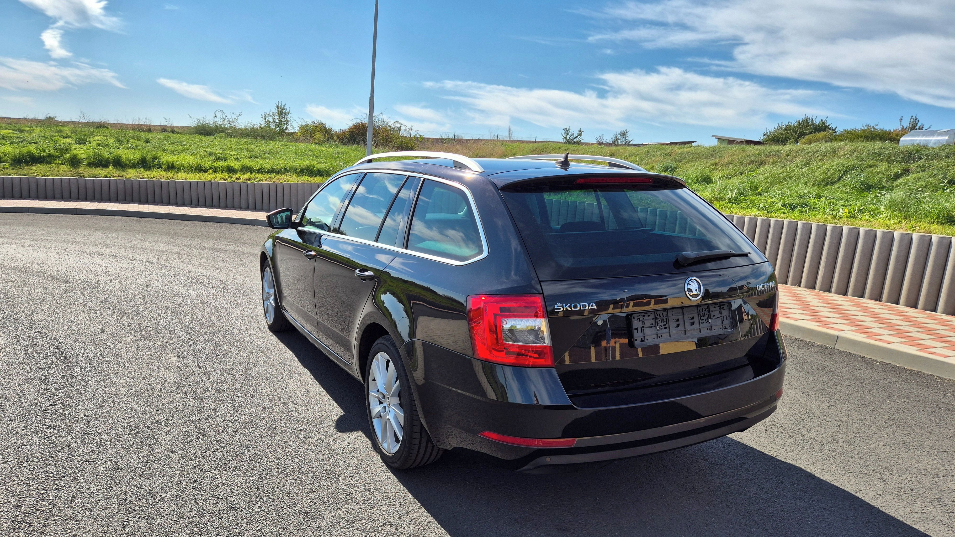 Škoda Octavia, 2,0tdi servis Škoda, 1.majitel - fotka 5
