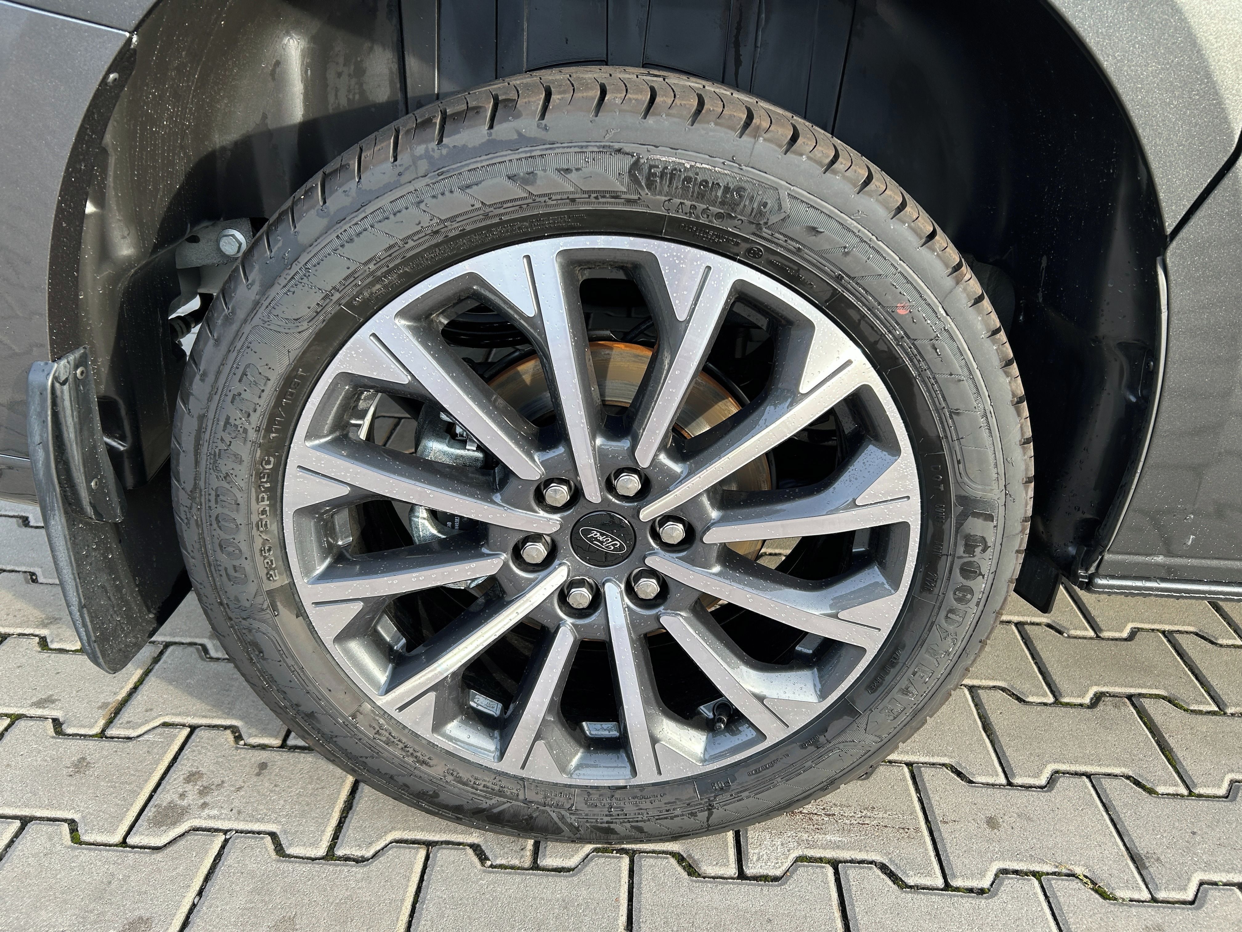 Ford Tourneo Custom, Titanium  L1 2.5 PHEV 171kW - fotka 6