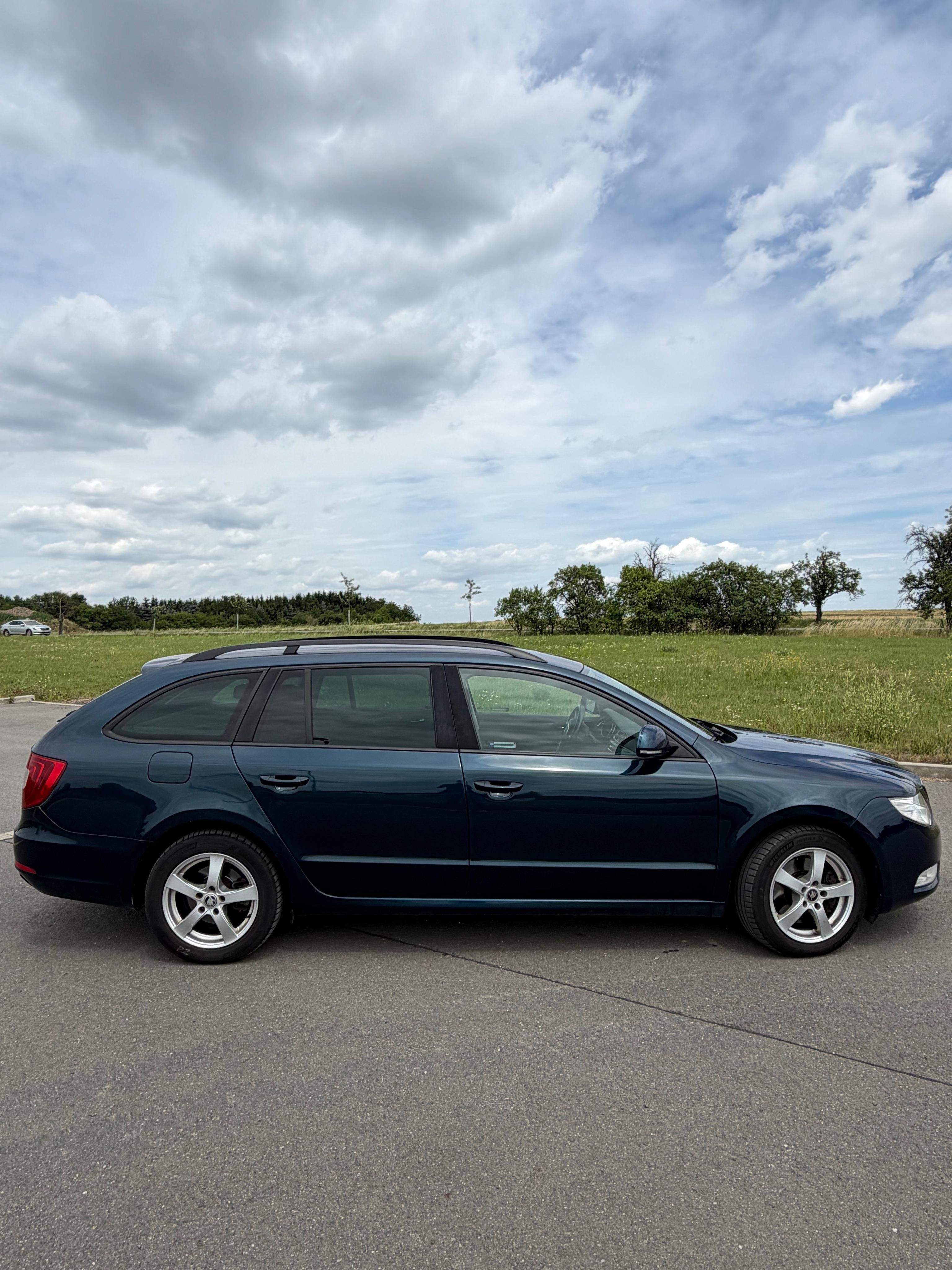 Škoda Superb, 2.0 TDi - fotka 4