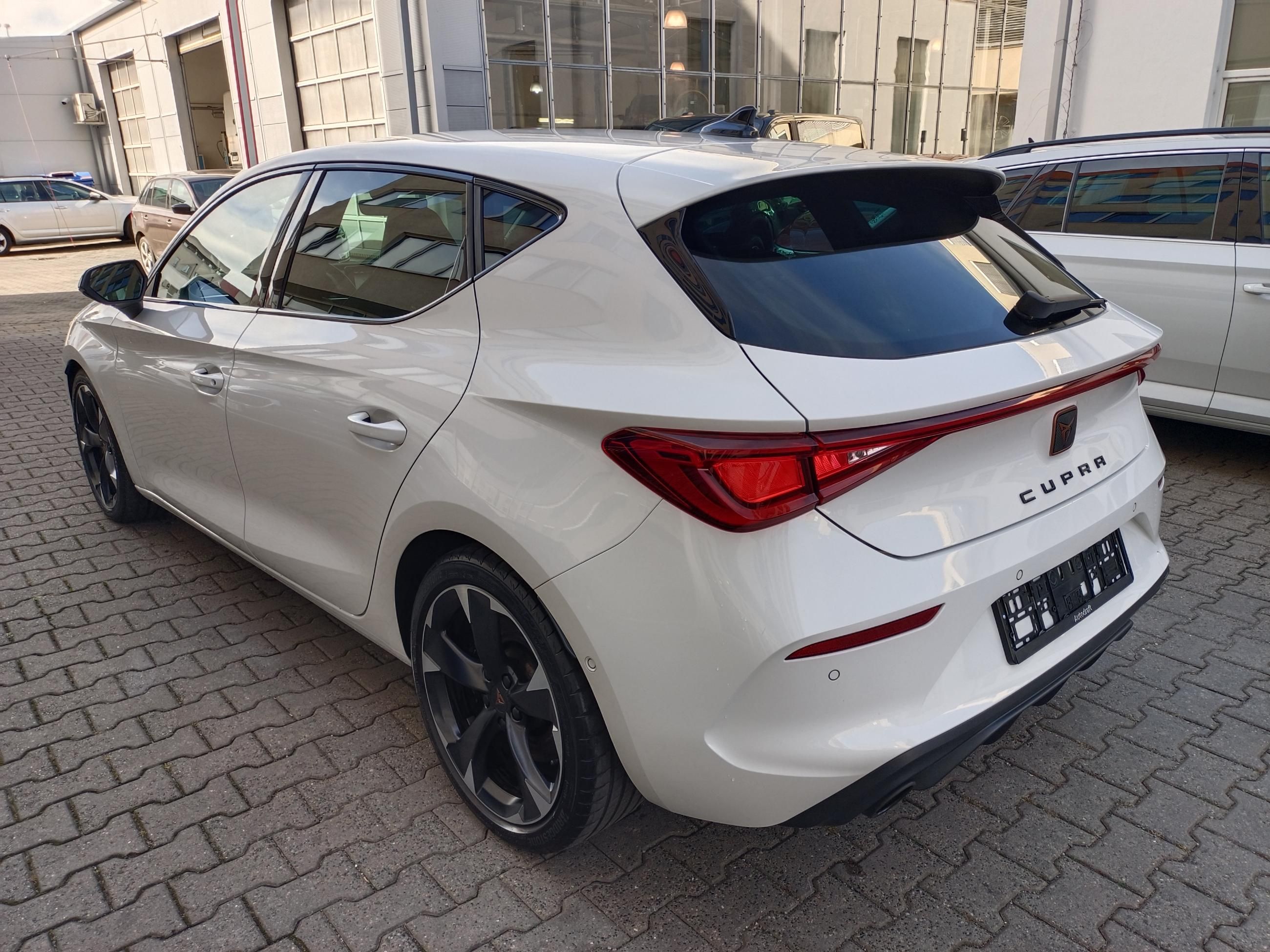 Cupra Leon, Cupra 2.0 TSI 180kW / DCC - fotka 4