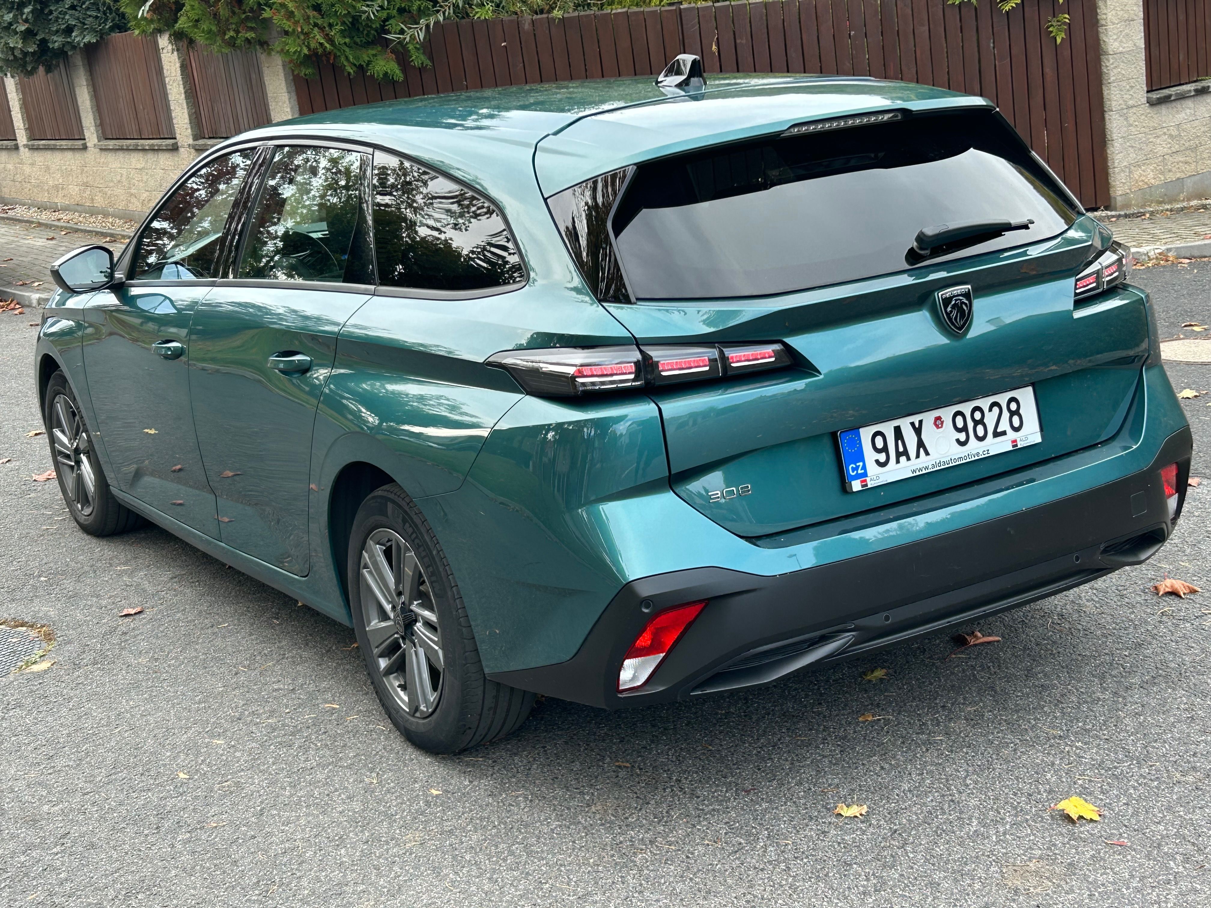 Peugeot 308 - fotka 4