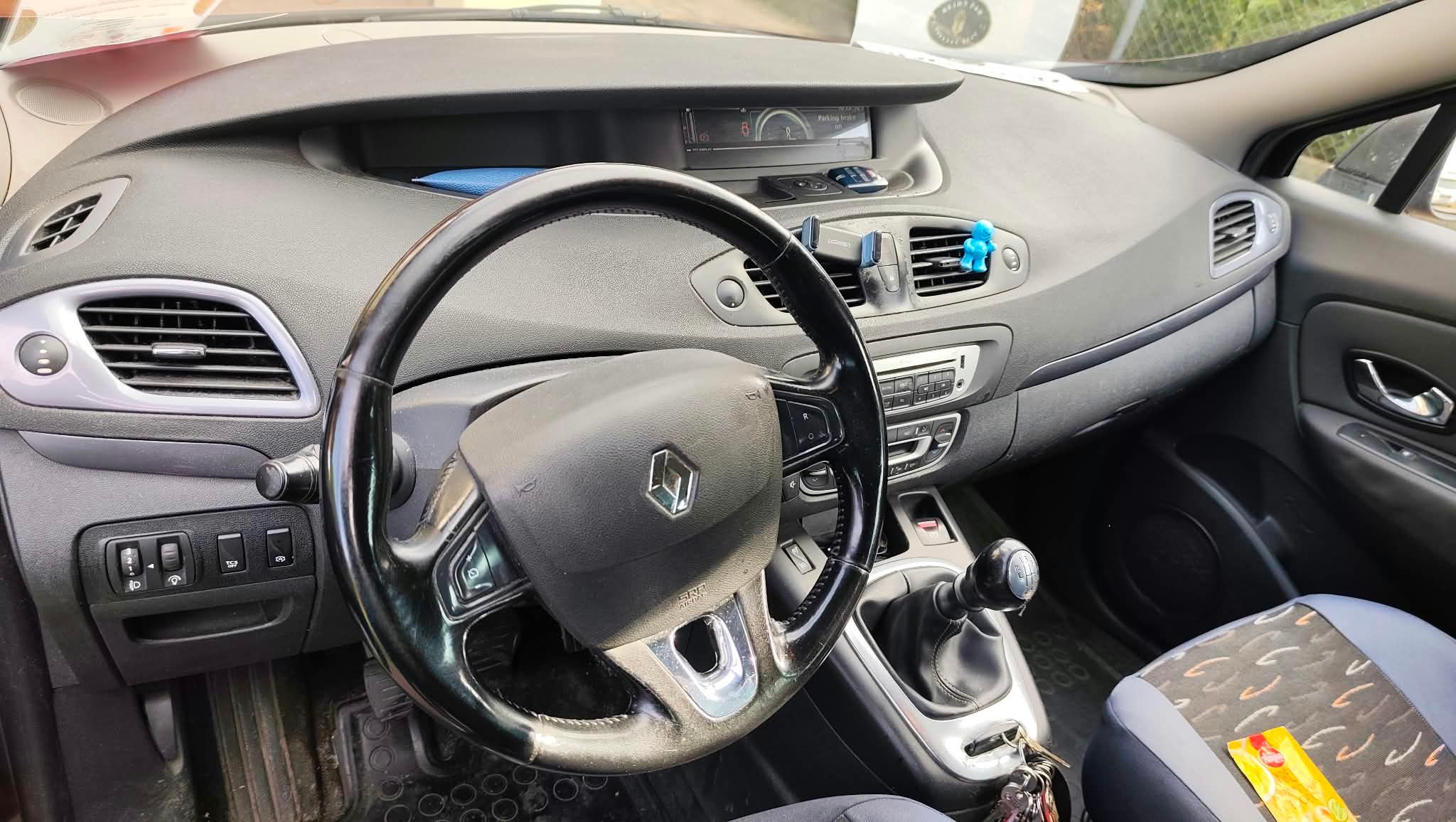 Renault Scénic, 1,2 16V, benzinové turbo 97 kW - fotka 2