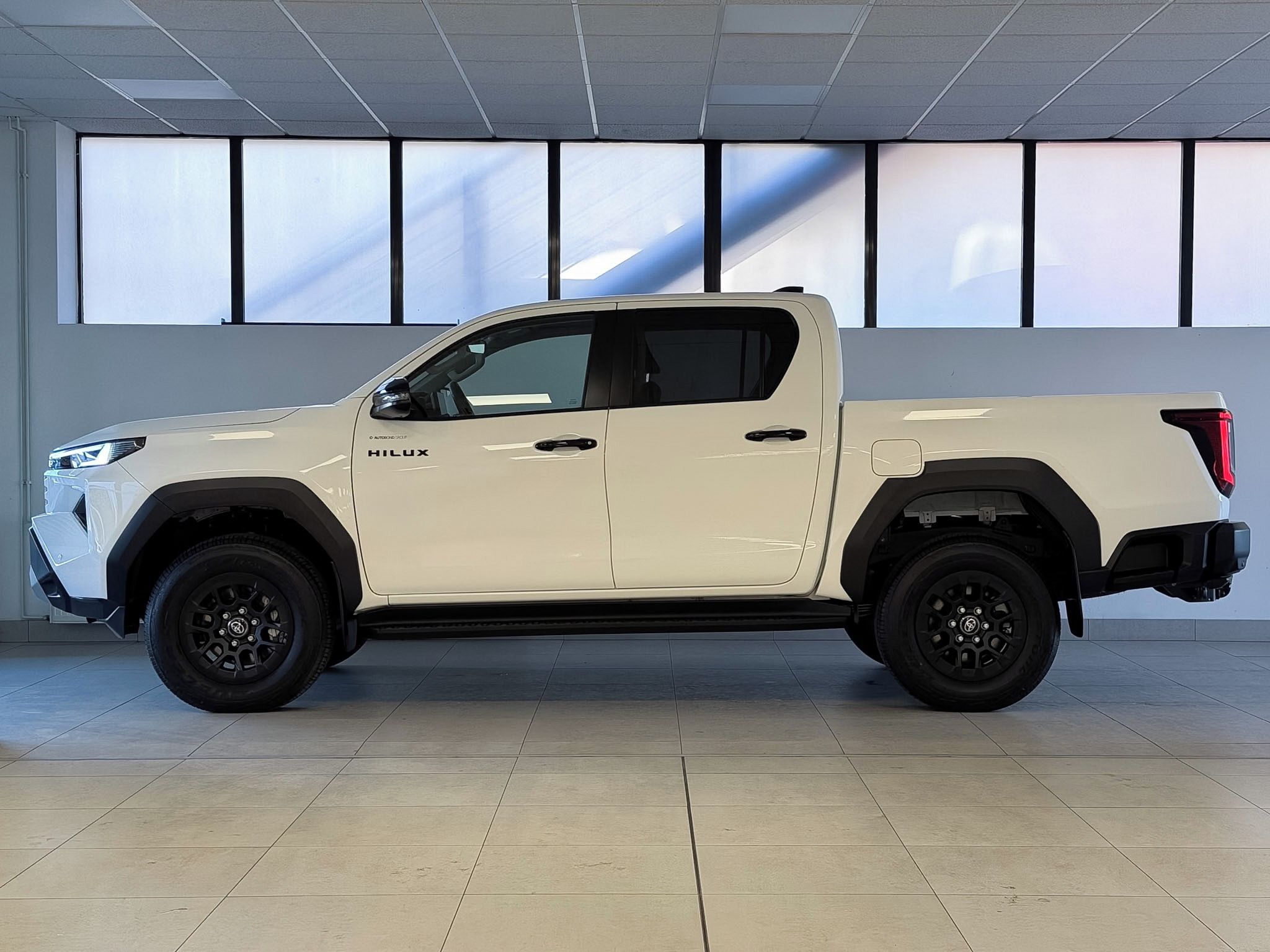 Toyota Hilux, Active, 2.8D MHEV, 4x4 - fotka 3