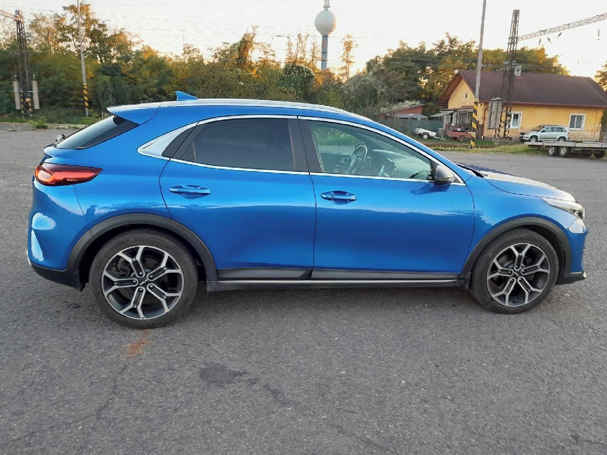 Kia XCee´d, 1,5 ccm, 118 kW - fotka 2