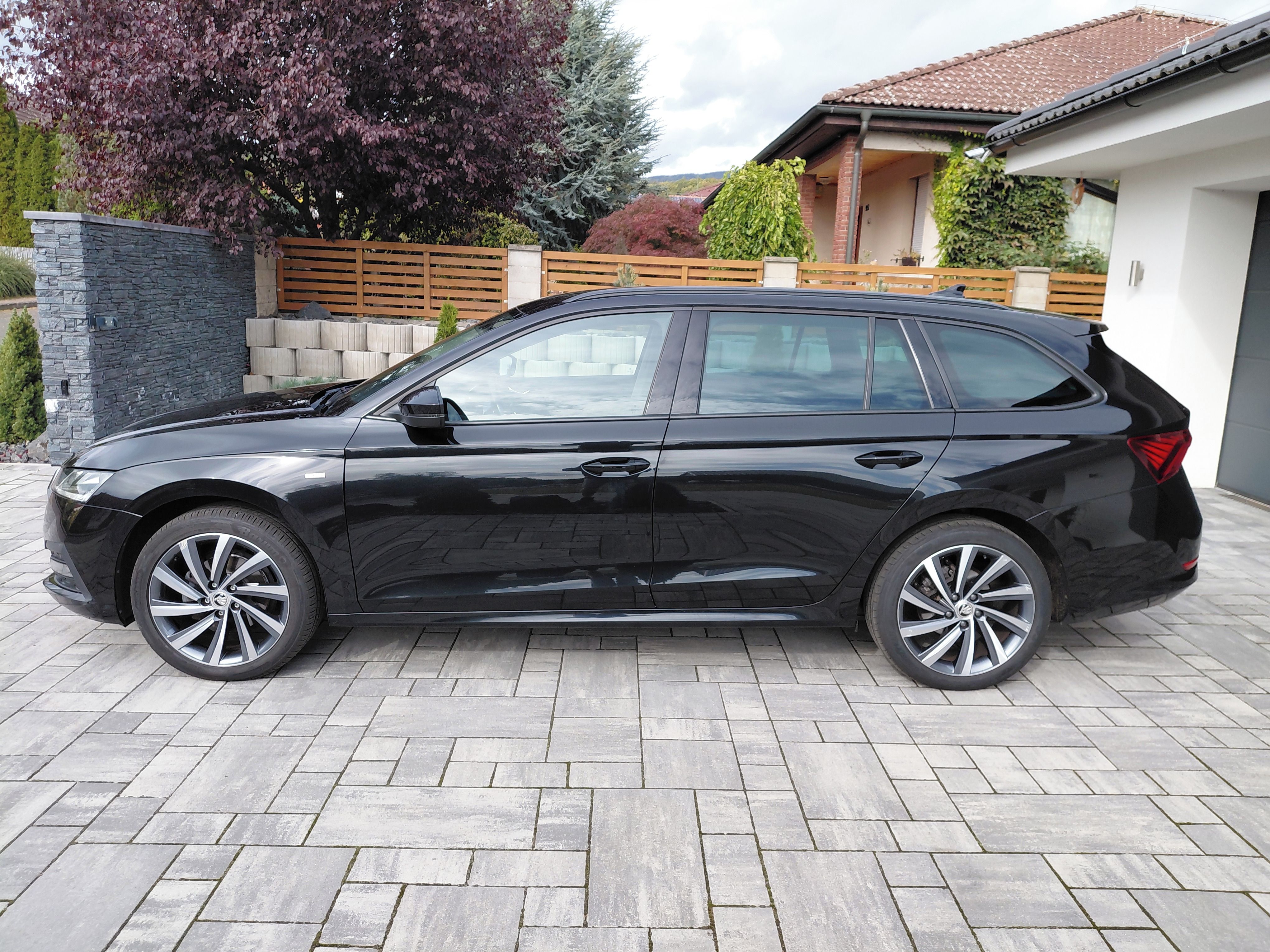 Škoda Octavia, IV 2.0 tdi 110 kw DSG Matrix - fotka 5
