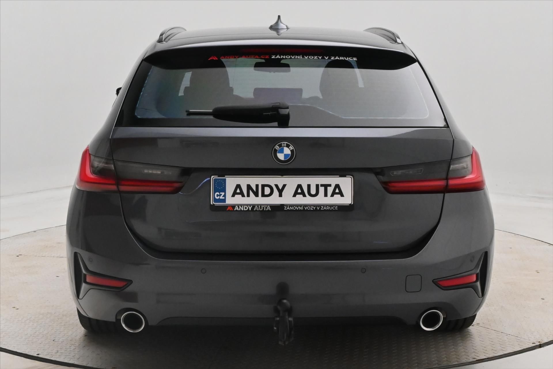BMW Řada 3, 2,0 320d 140 kW SportTouring S - fotka 6