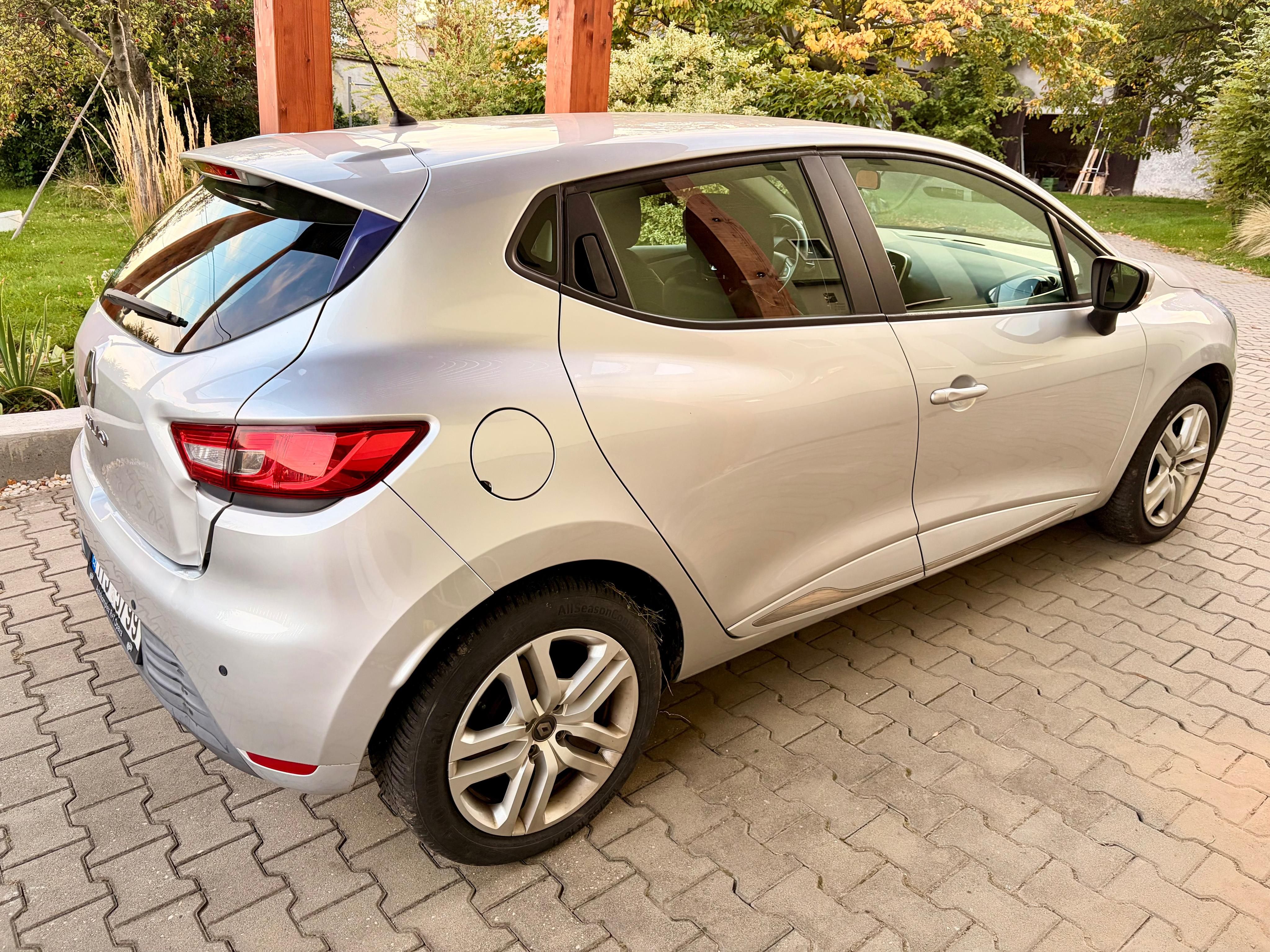 Renault Clio, 1.2 16V, jen 75 tkm - fotka 5