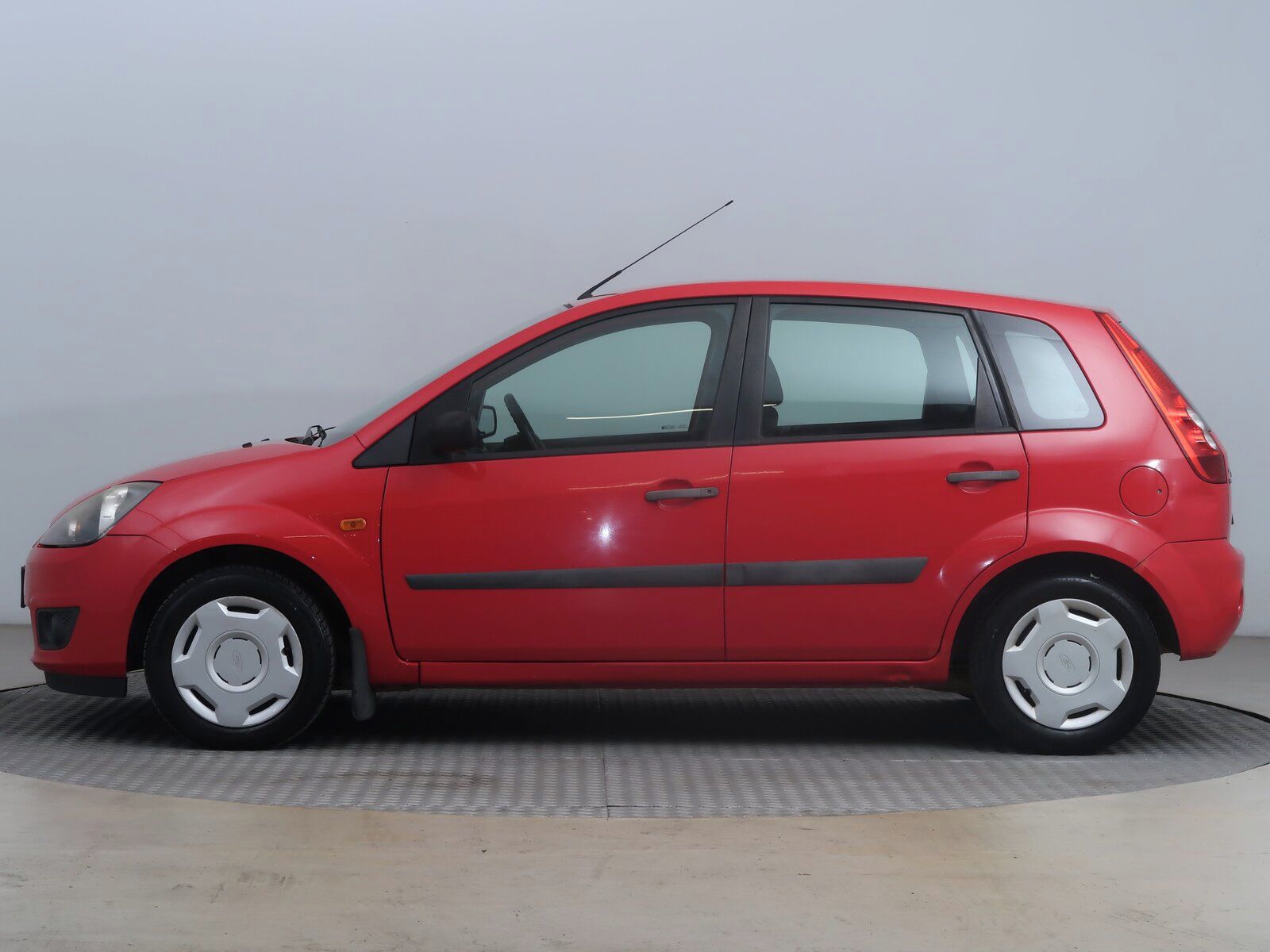 Ford Fiesta, 1.4 TDCi, ČR,1.maj, Klima - fotka 3
