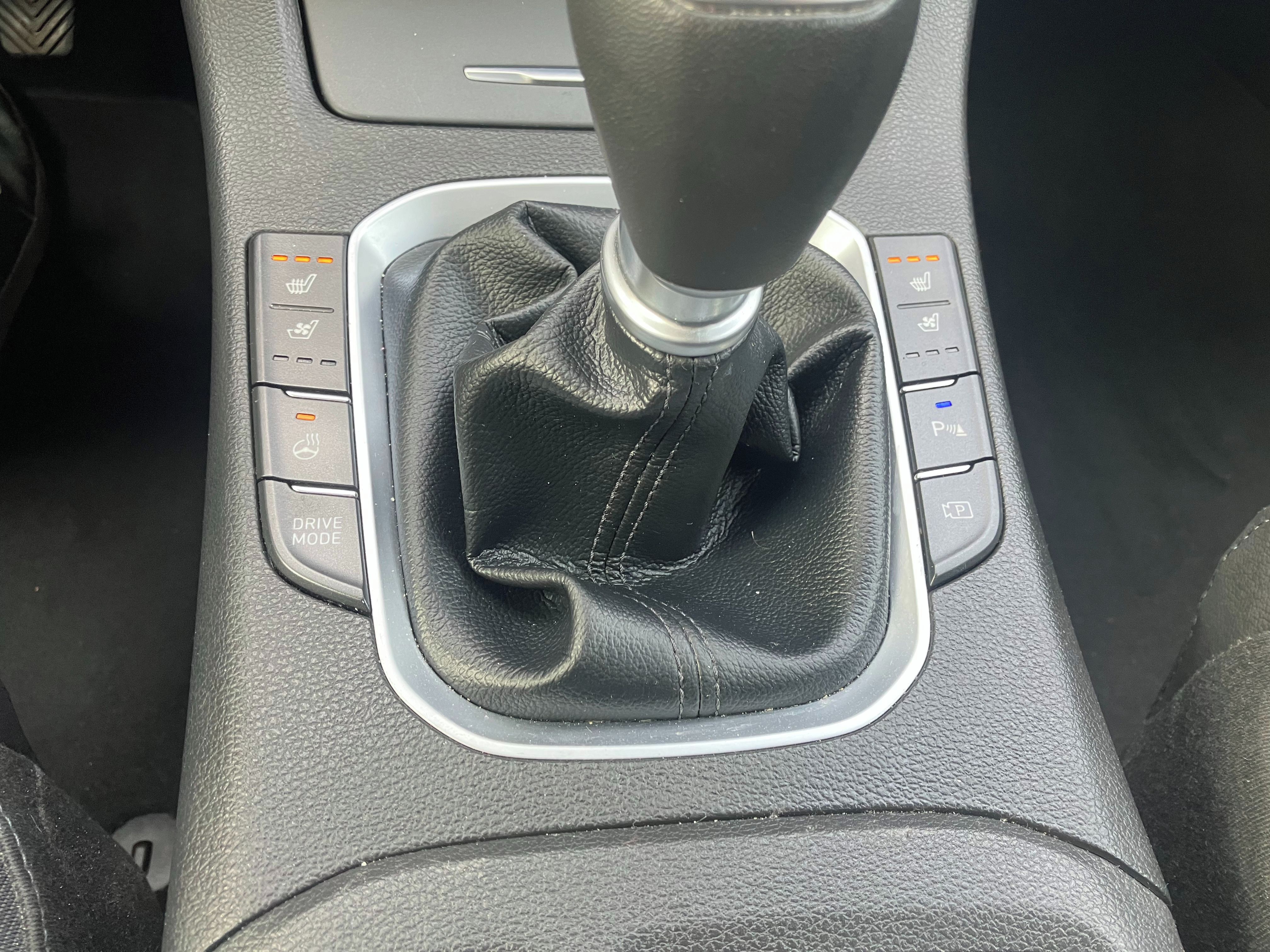 Hyundai i30, Style/Premium/Kůže/Ven. sed. - fotka 3