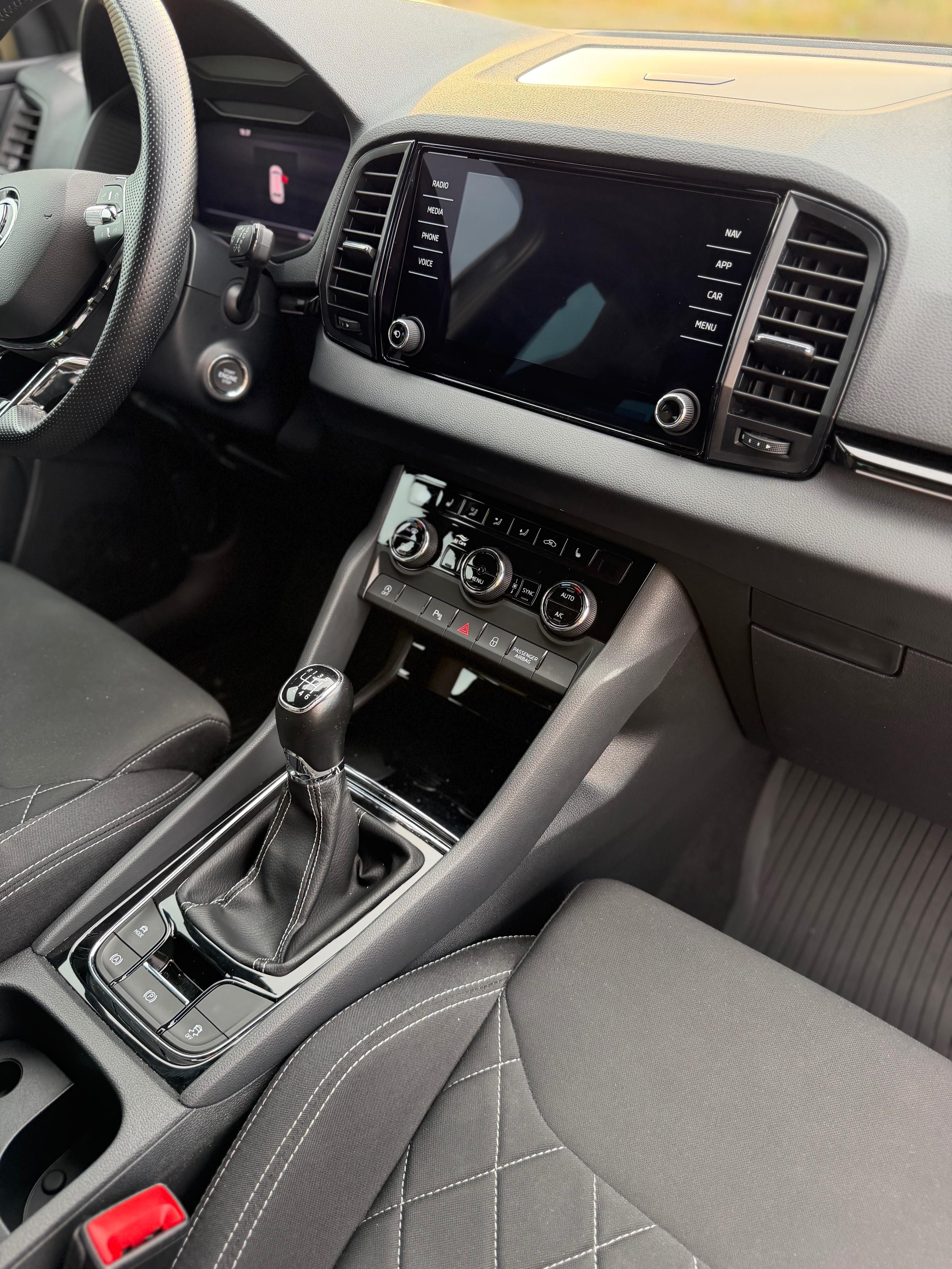 Škoda Karoq, Škoda Karoq 1.5 TSI Sportline - fotka 5