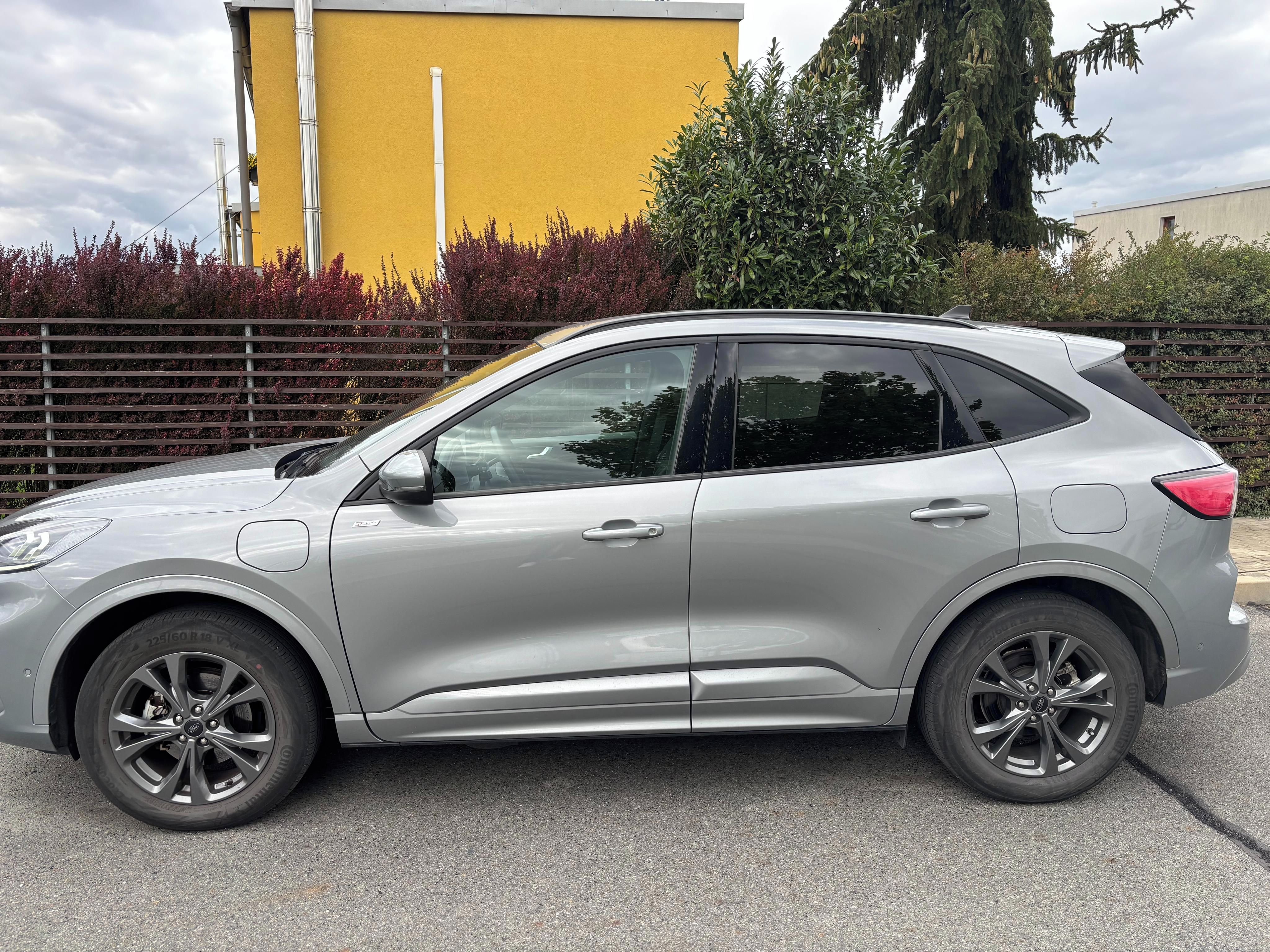 Ford Kuga, Ford Kuga 2.5 ST Line Plug-in - fotka 2