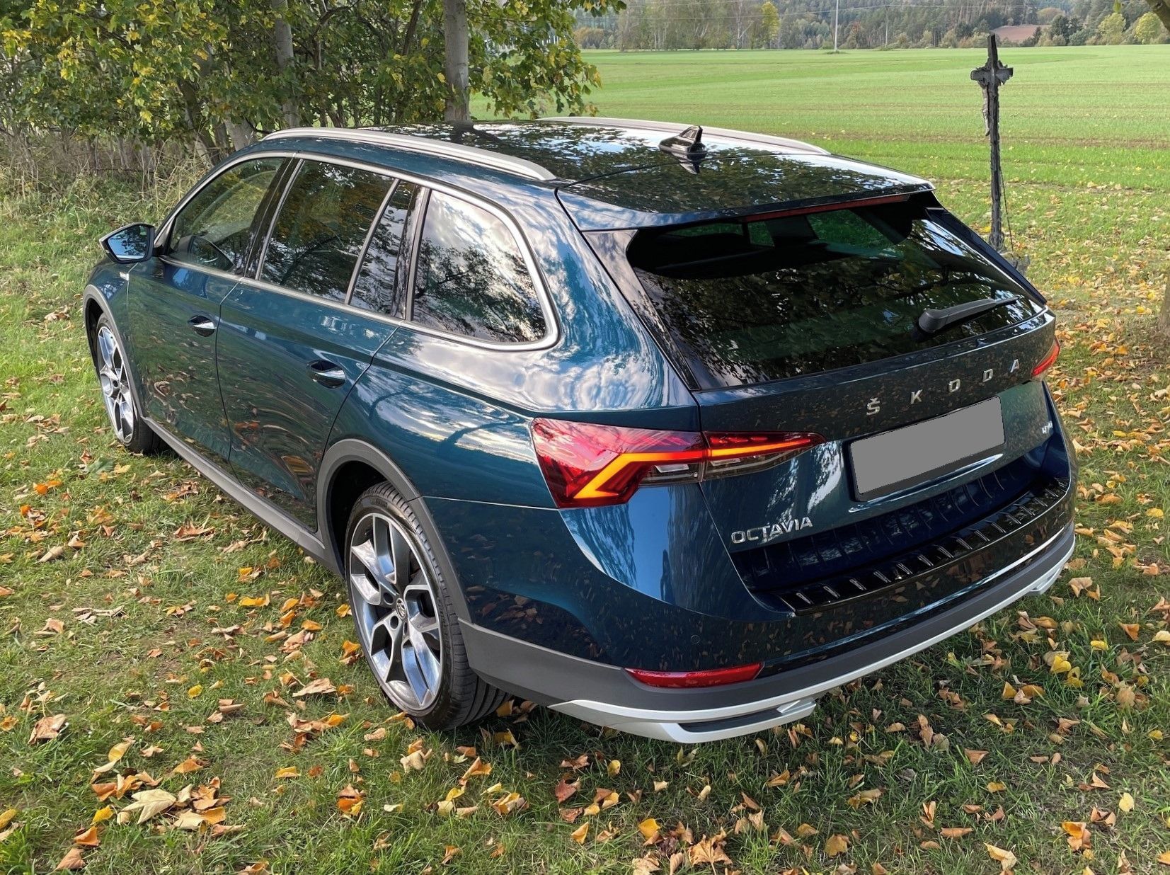 Škoda Octavia, Scout 4x4 2.0 TDI 147 kW 2xALU - fotka 2