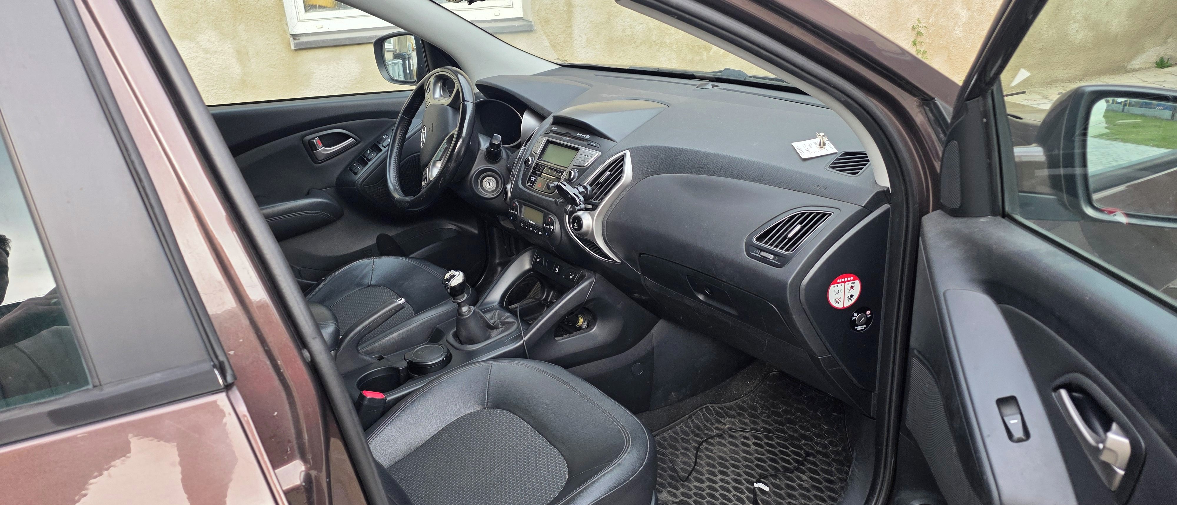 Hyundai ix35, 4x4 servisováno - fotka 5