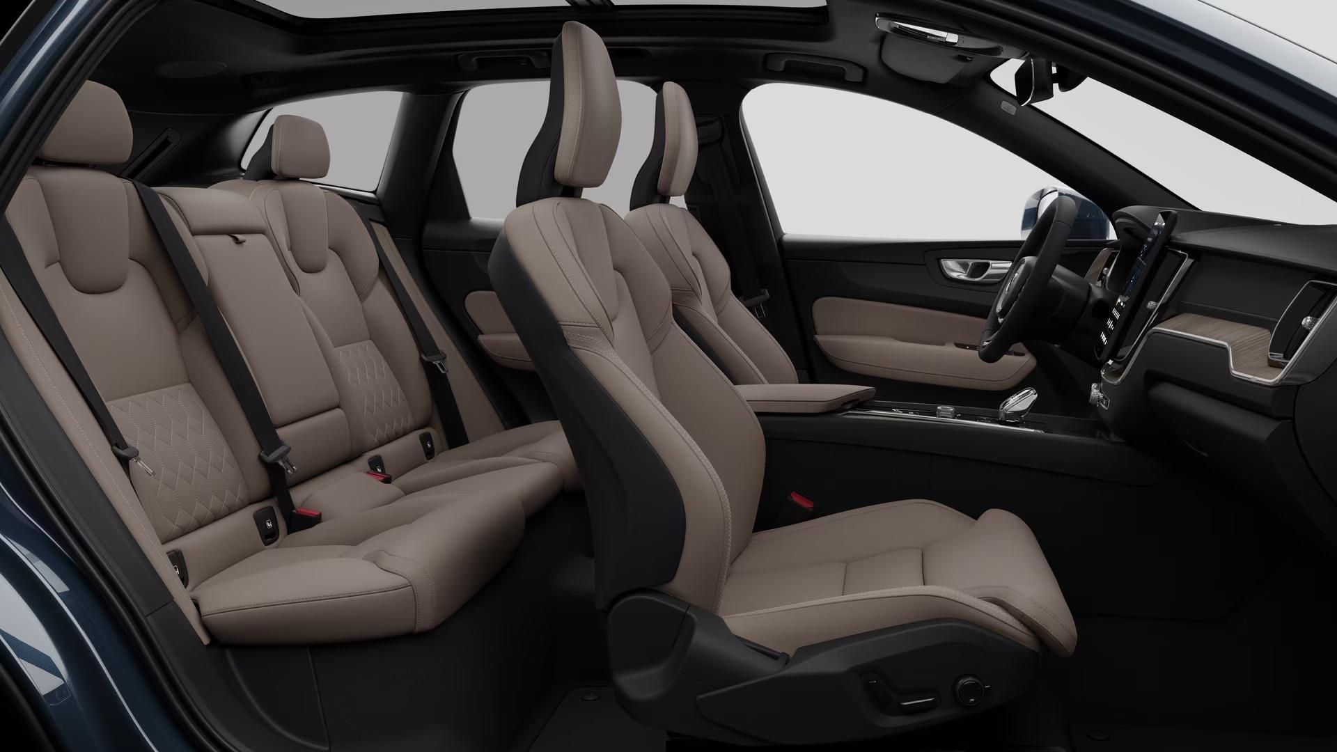Volvo XC60, B5 AWD AUT BRIGHT ULTRA - fotka 4
