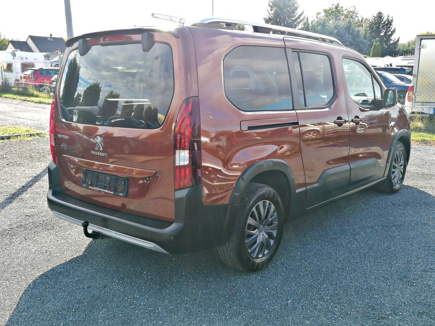 Peugeot Rifter, MAXI 1.2 PureTech Allure EAT8 - fotka 5