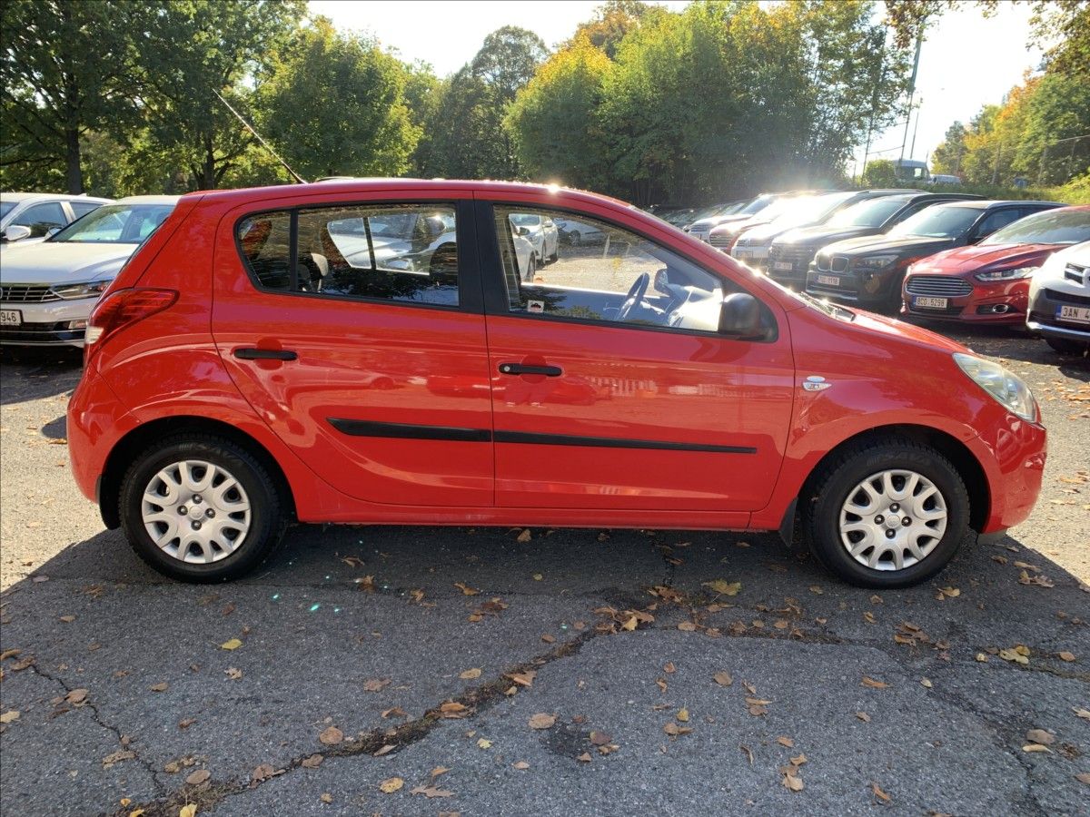 Hyundai i20, 1,3 i - fotka 4
