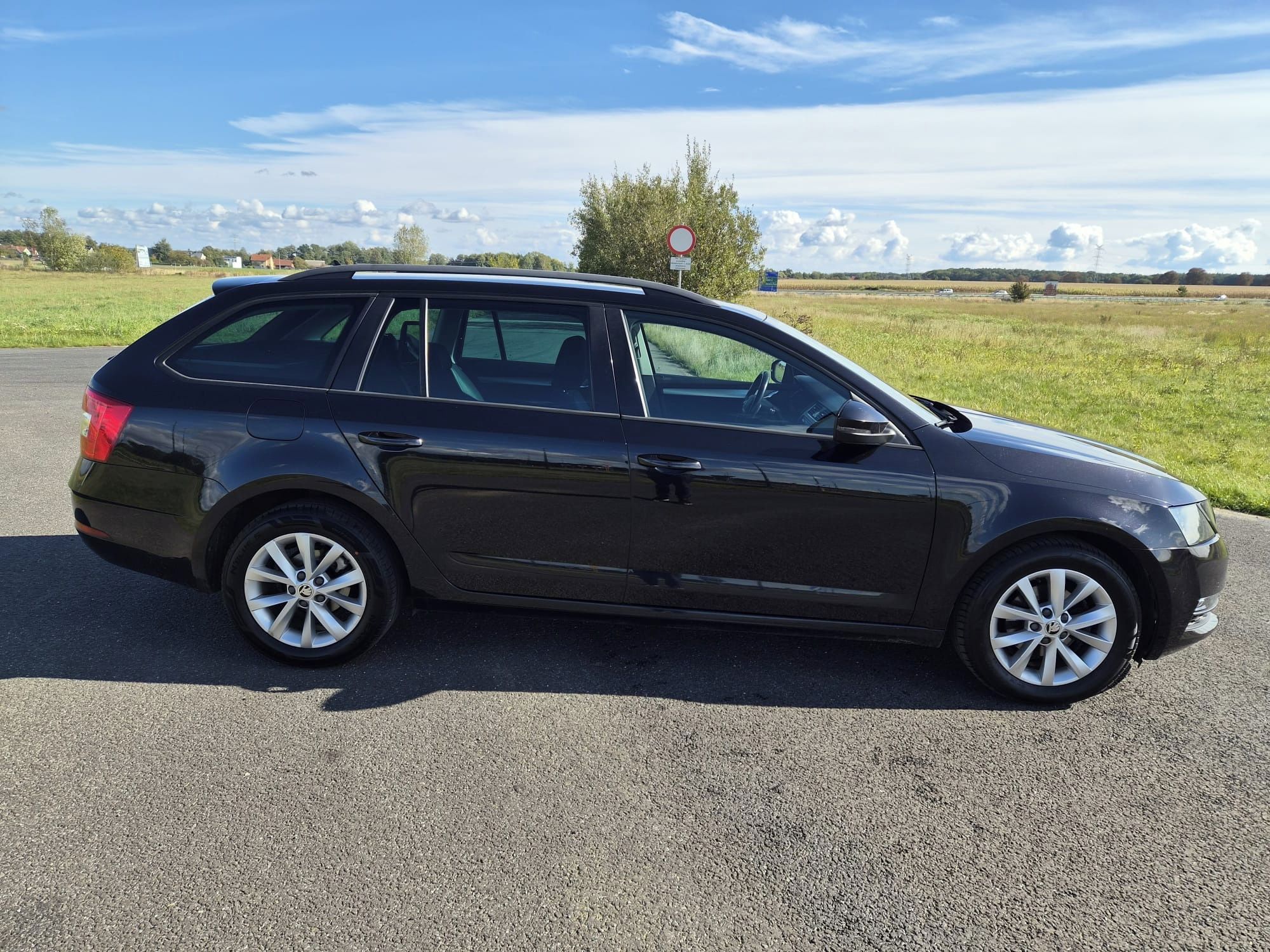 Škoda Octavia, Combi 1.6 TDI DSG - fotka 3