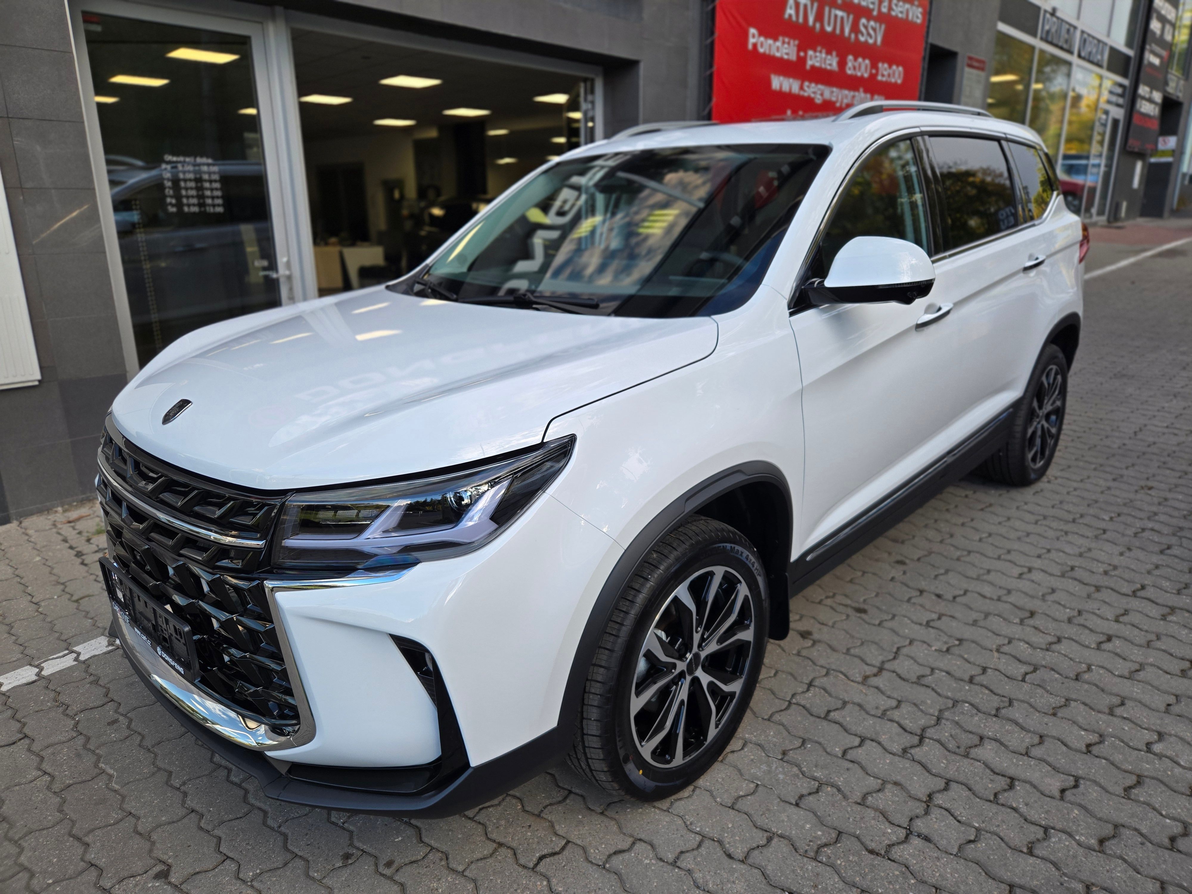 Forthing T5, FORTHING T5 EXCLUSIVE - fotka 2