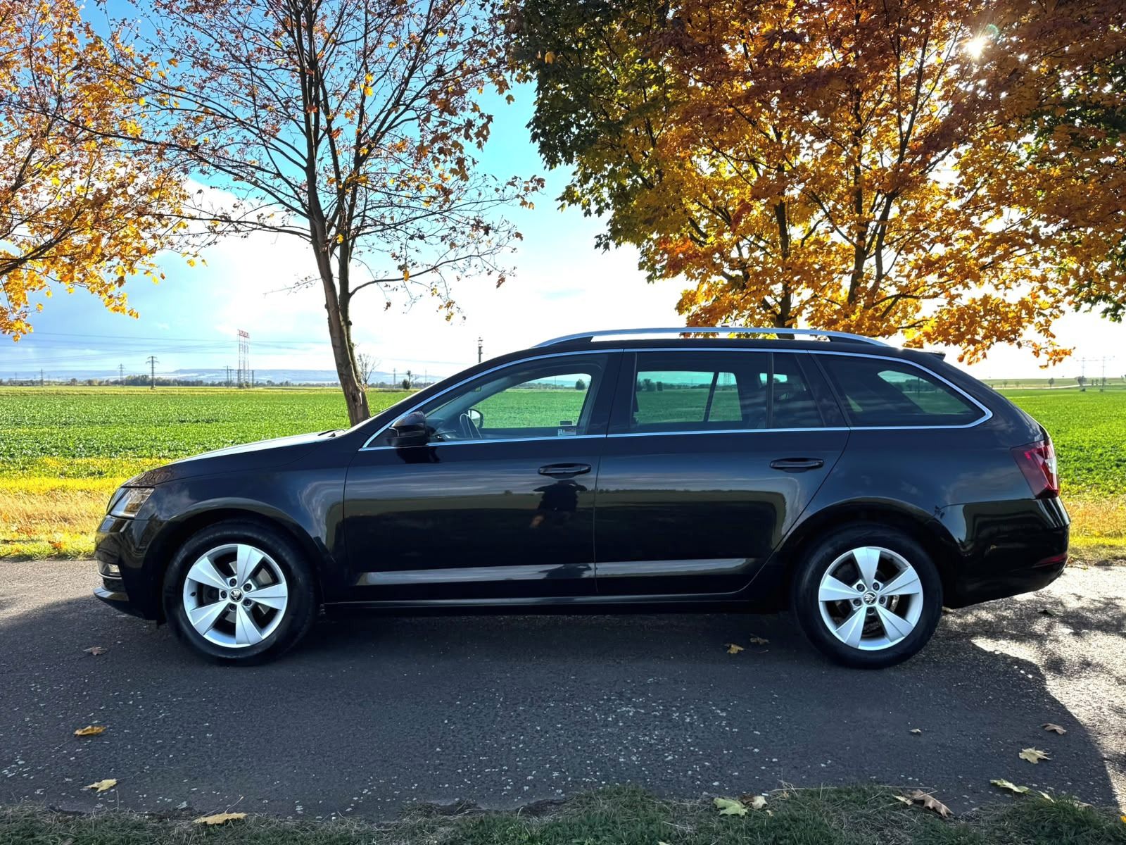 Škoda Octavia, 1,6 TDi 85 kW, TOP VÝBAVA - fotka 5