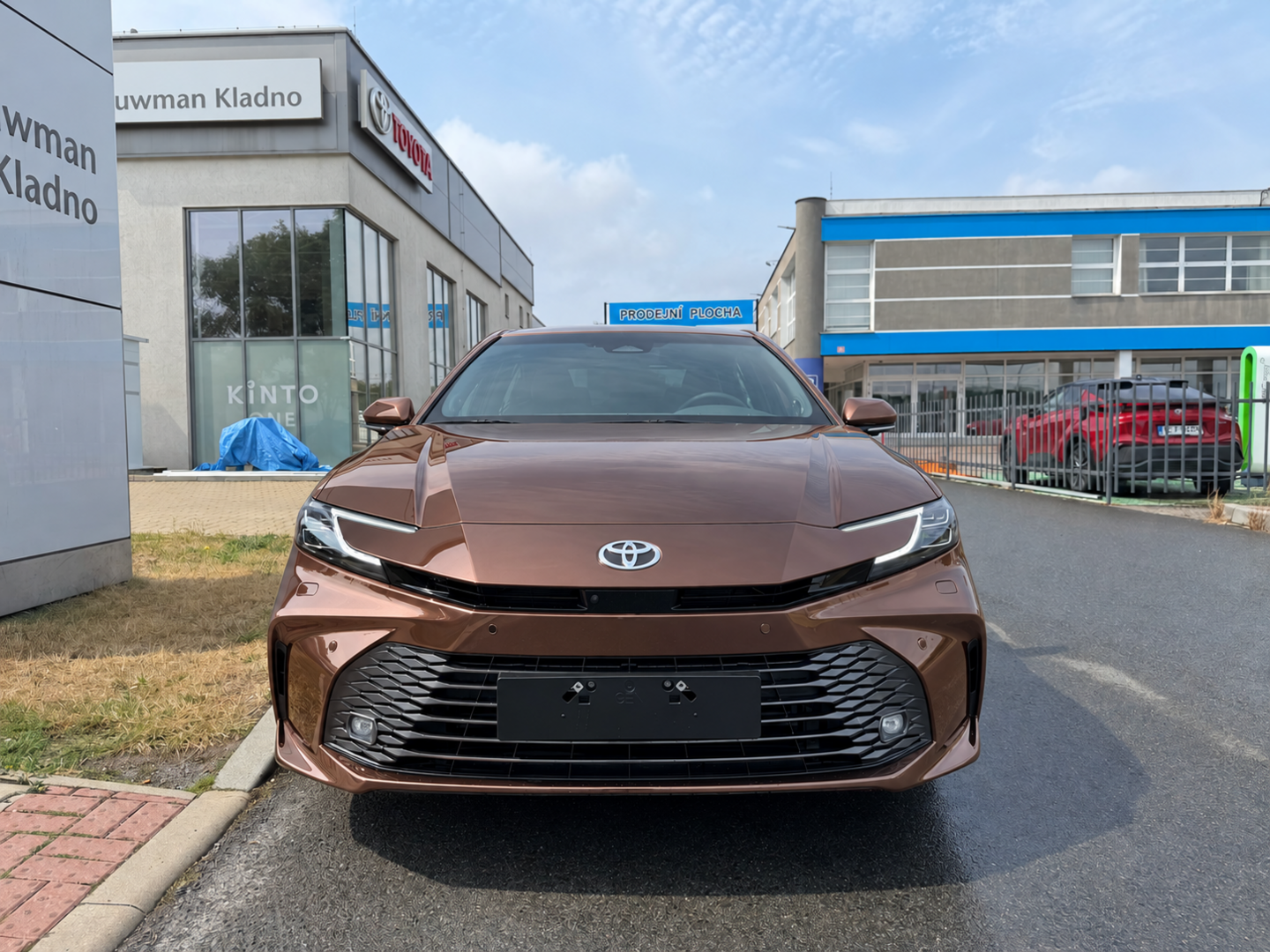 Toyota Camry, 2.5 HEV Executive - fotka 2