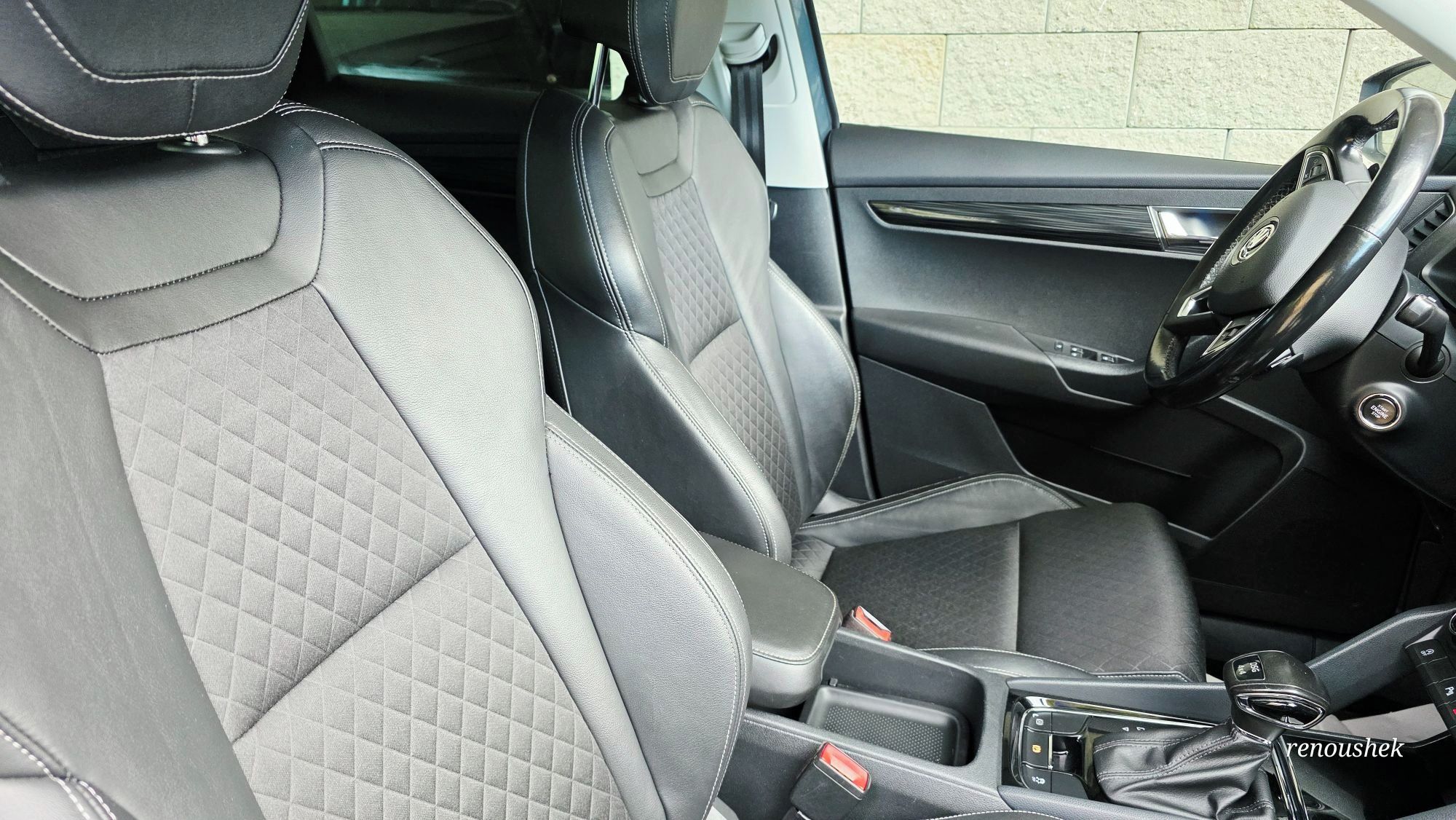 Škoda Karoq, 2,0 TDI 140KW servisováno - fotka 4