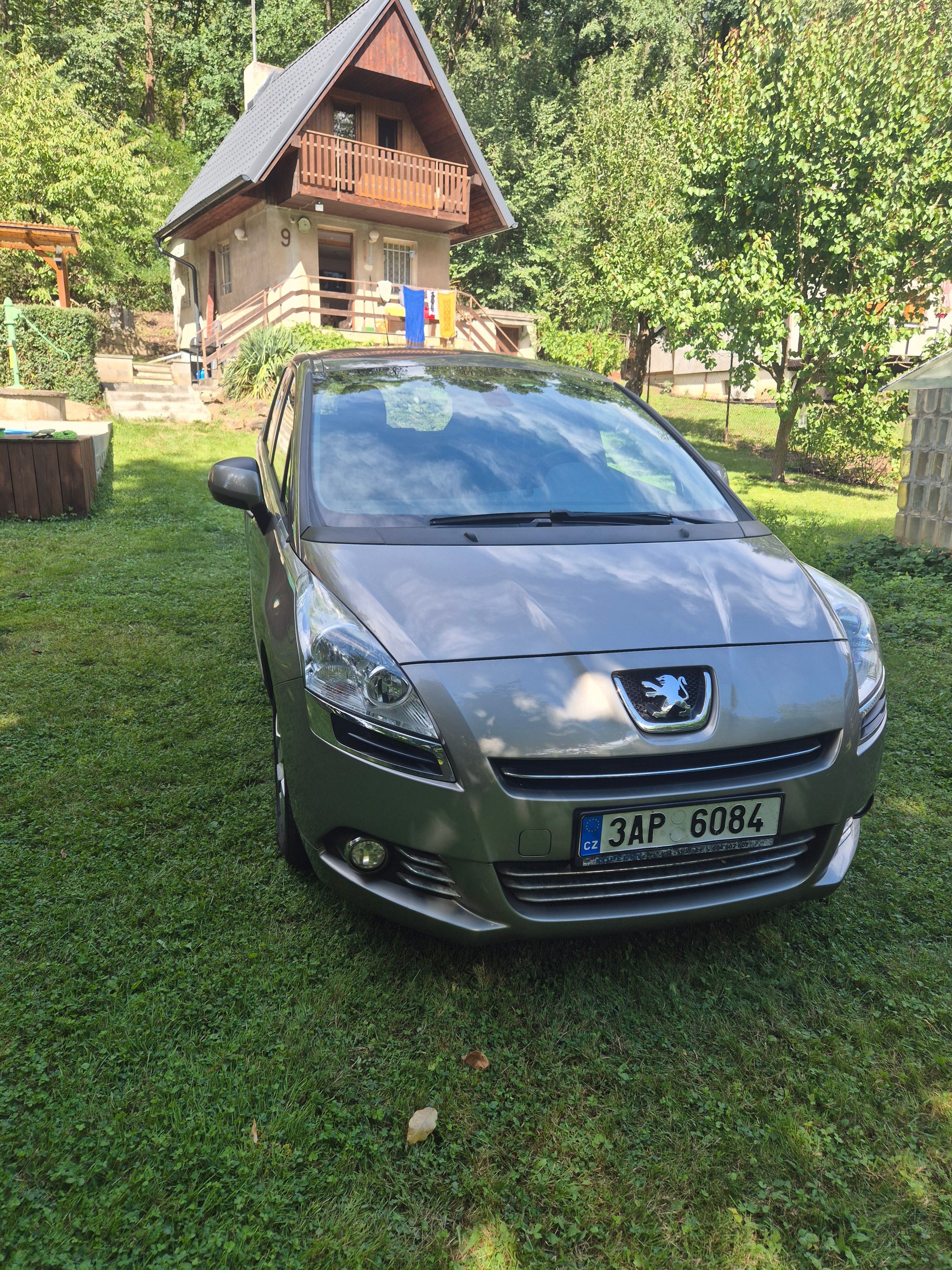 Peugeot 5008, Peugeot 5008 1,6 HDI 84 kW - fotka 2