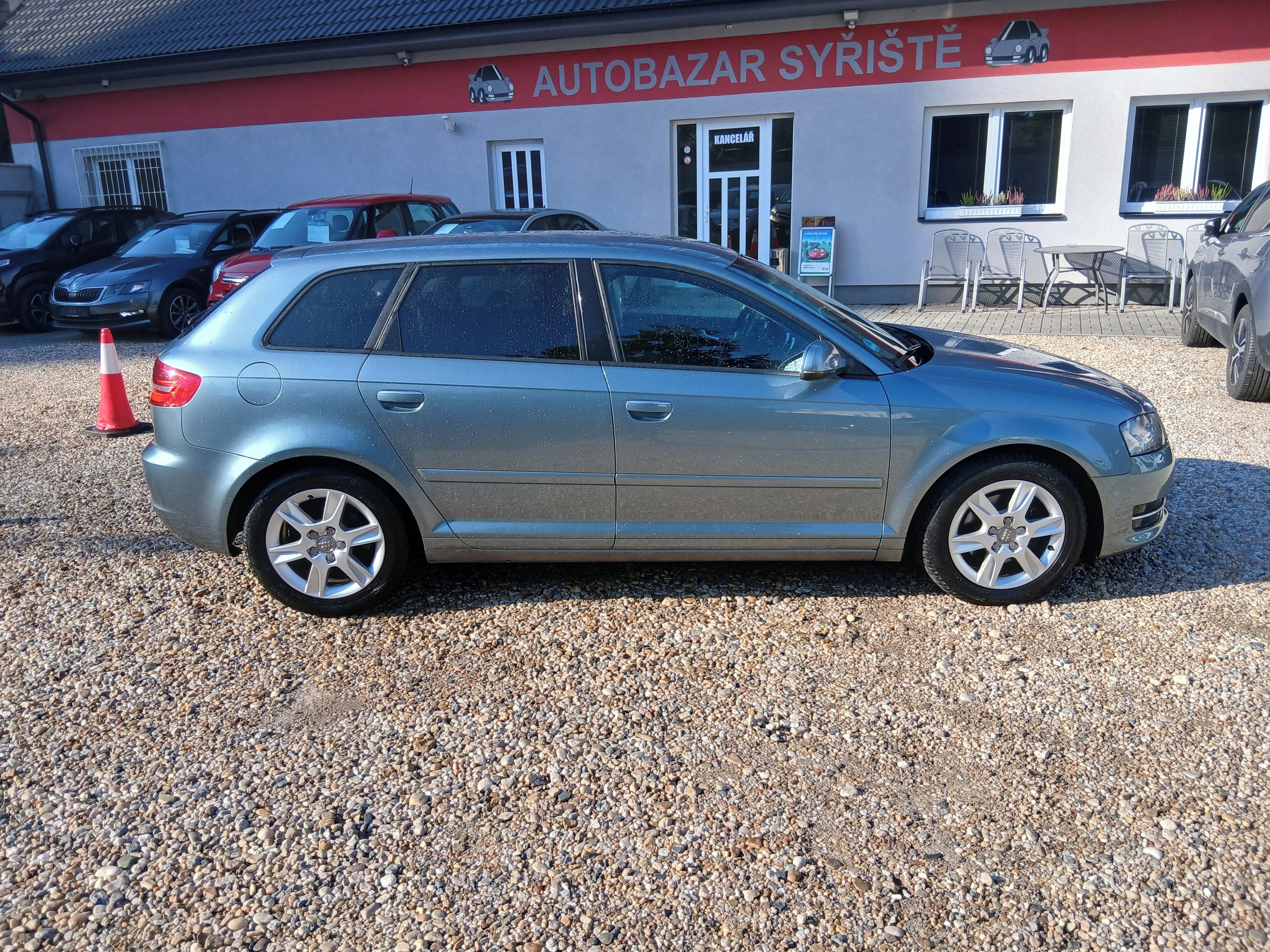 Audi A3, 1.4TFSi 92KW S.Kniha Sportback - fotka 4