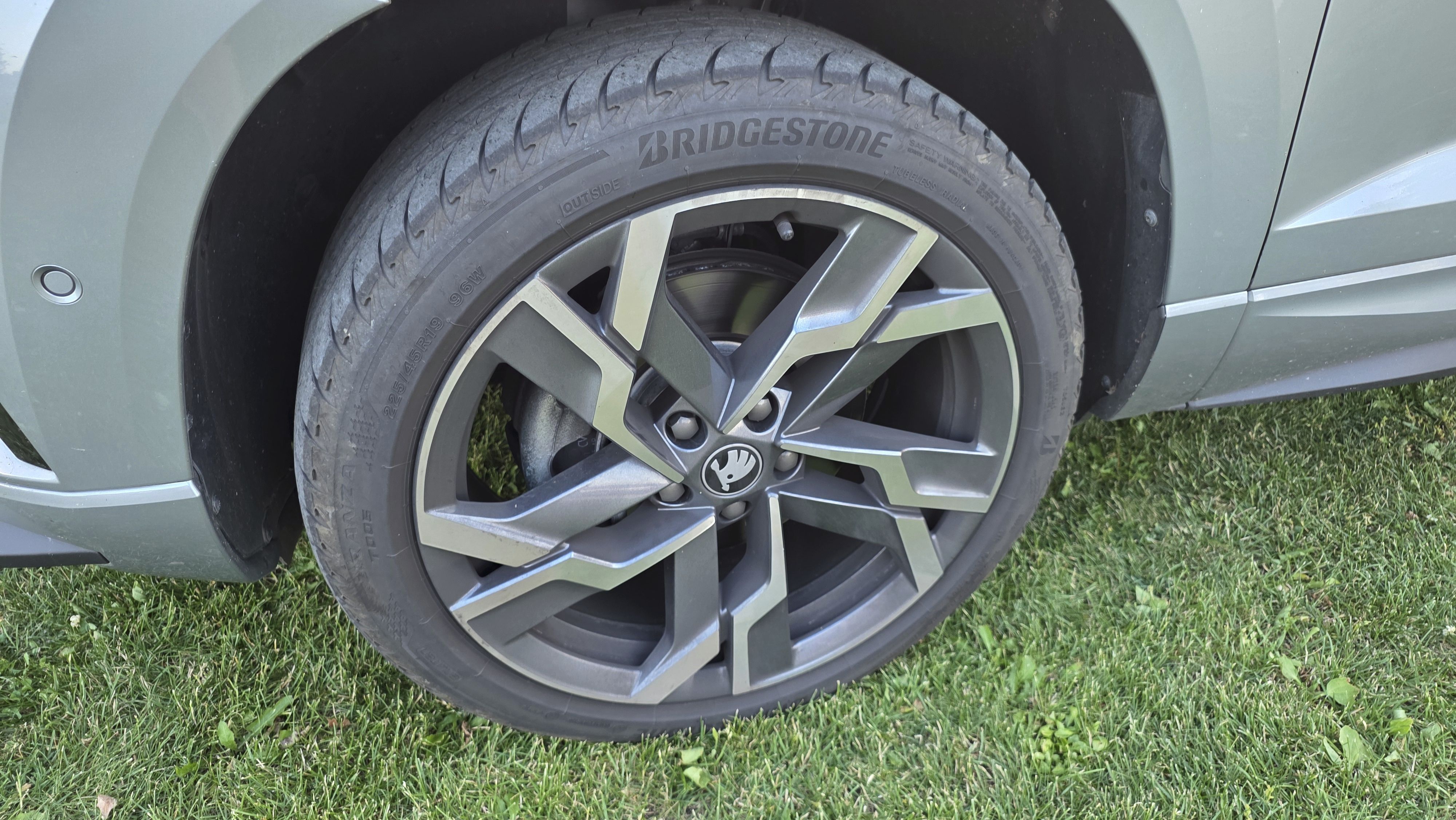 Škoda Karoq, Škoda Karoq 2.0 TDI 4x4 DSG - fotka 2