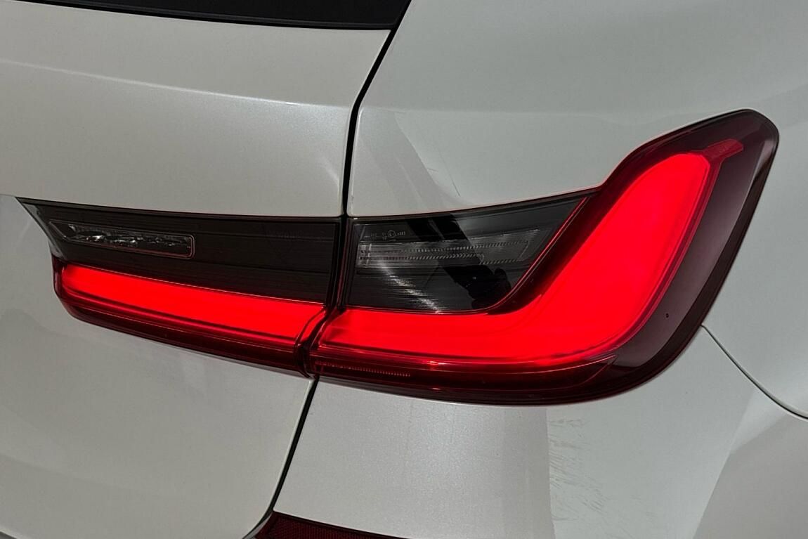BMW Řada 3, 320d xDrive - fotka 5