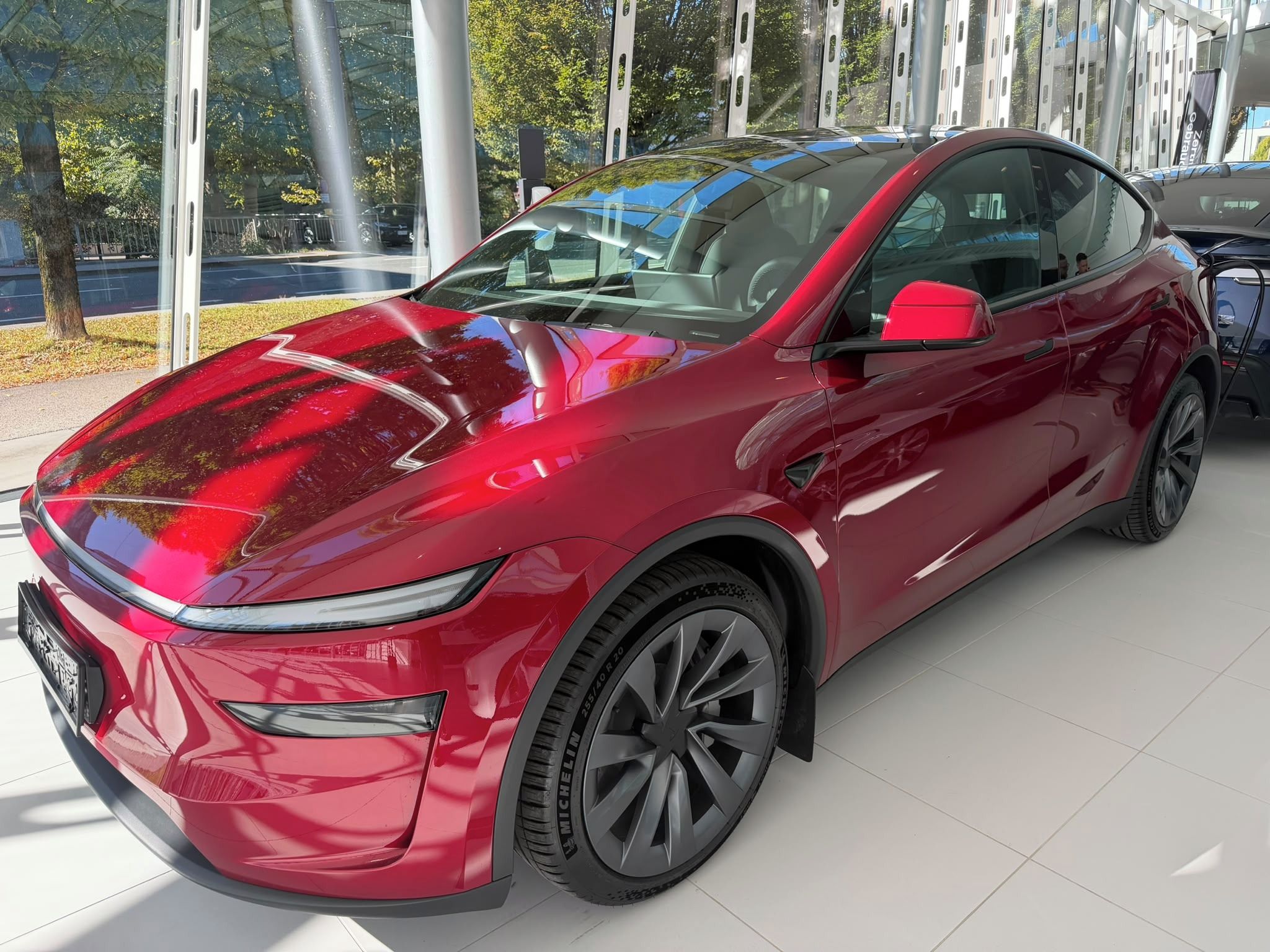 Tesla Model Y, Premium LR AWD, Tažné, 20"kola