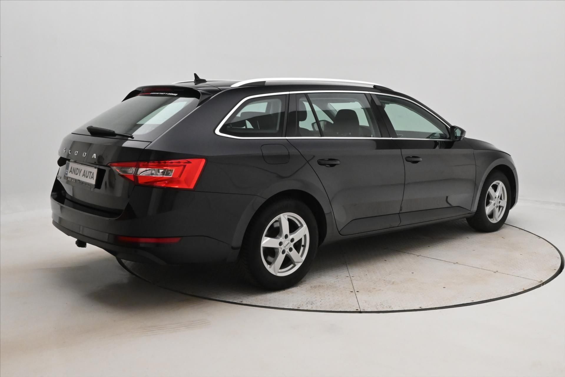 Škoda Superb, 2,0 TDI 110kW DSG Style Záruka - fotka 5