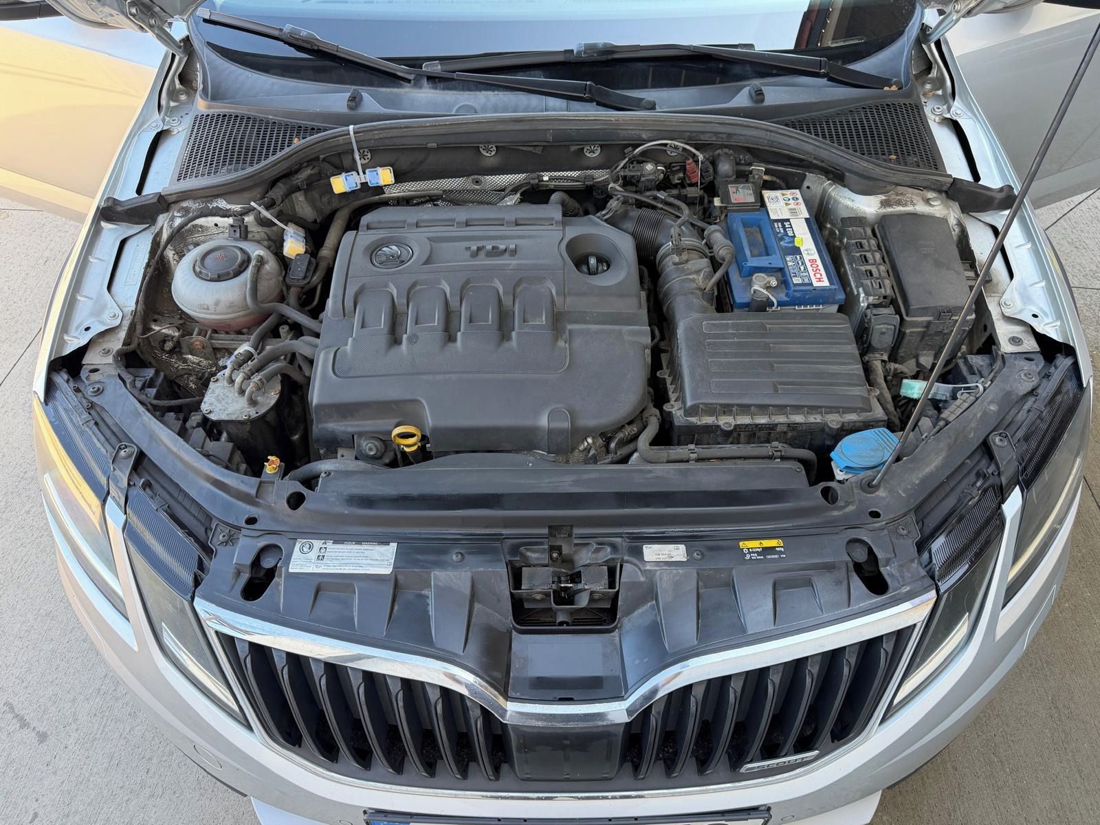 Škoda Octavia, Scout, 2,0TDI,4x4,tažné, výhř. - fotka 6