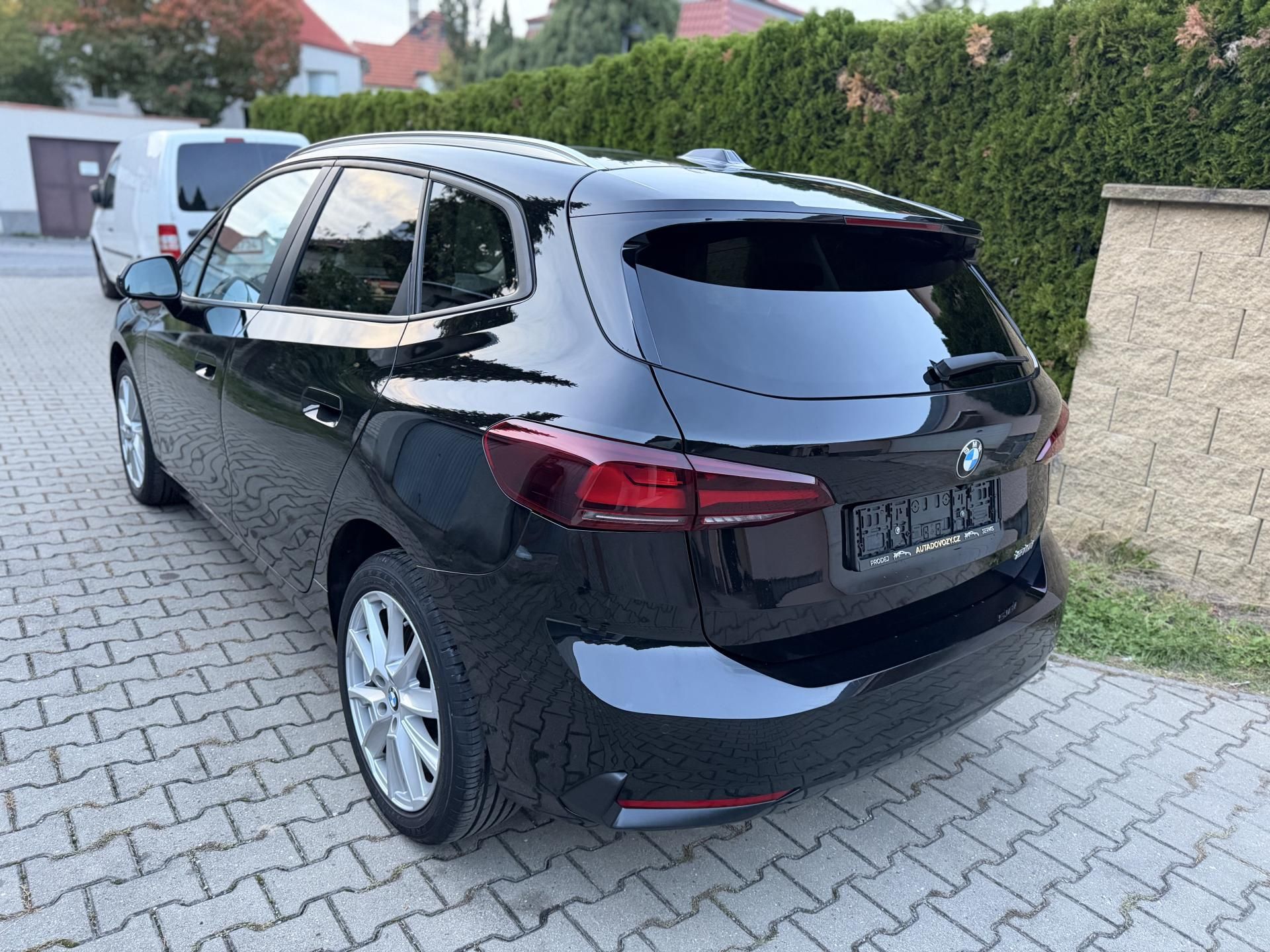 BMW Řada 2, 218I-nový model-panorama-TOP - fotka 3