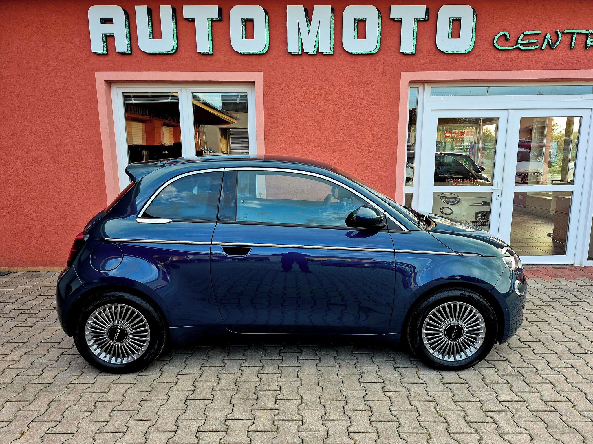 Fiat 500E, 42kwh 87KW DRIVE (odpočet dph - fotka 5