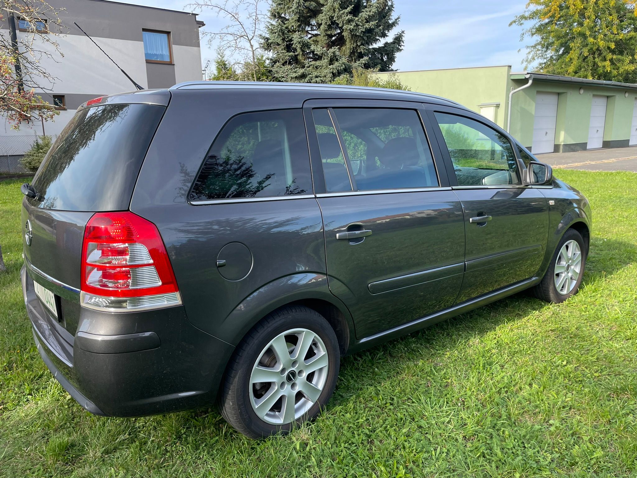 Opel Zafira, 1.8i, 103kw - fotka 5