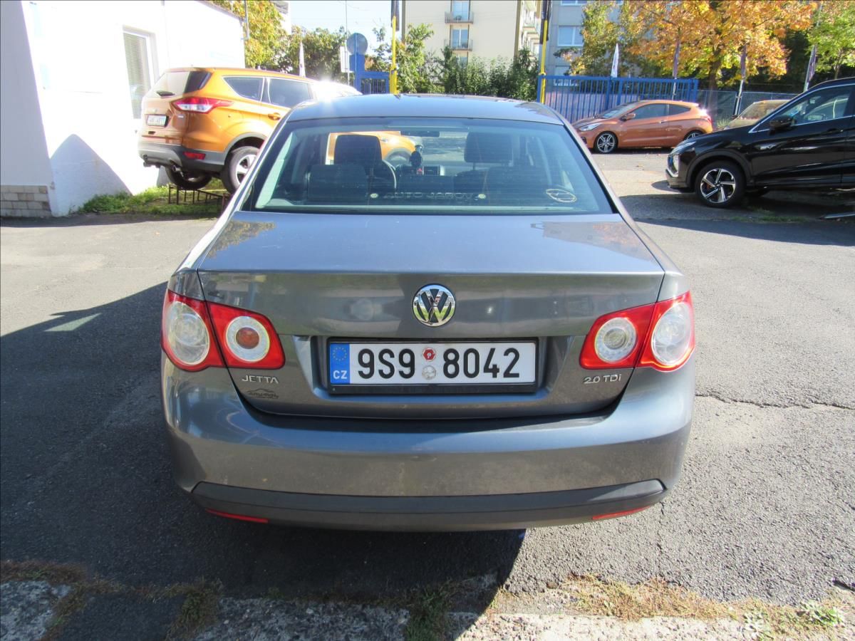 Volkswagen Jetta, 2,0 TDi 103kW - fotka 5