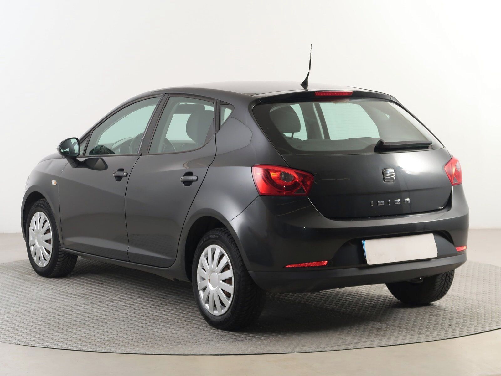 Seat Ibiza, 1.2 12V, po STK, jezdí výborně - fotka 4