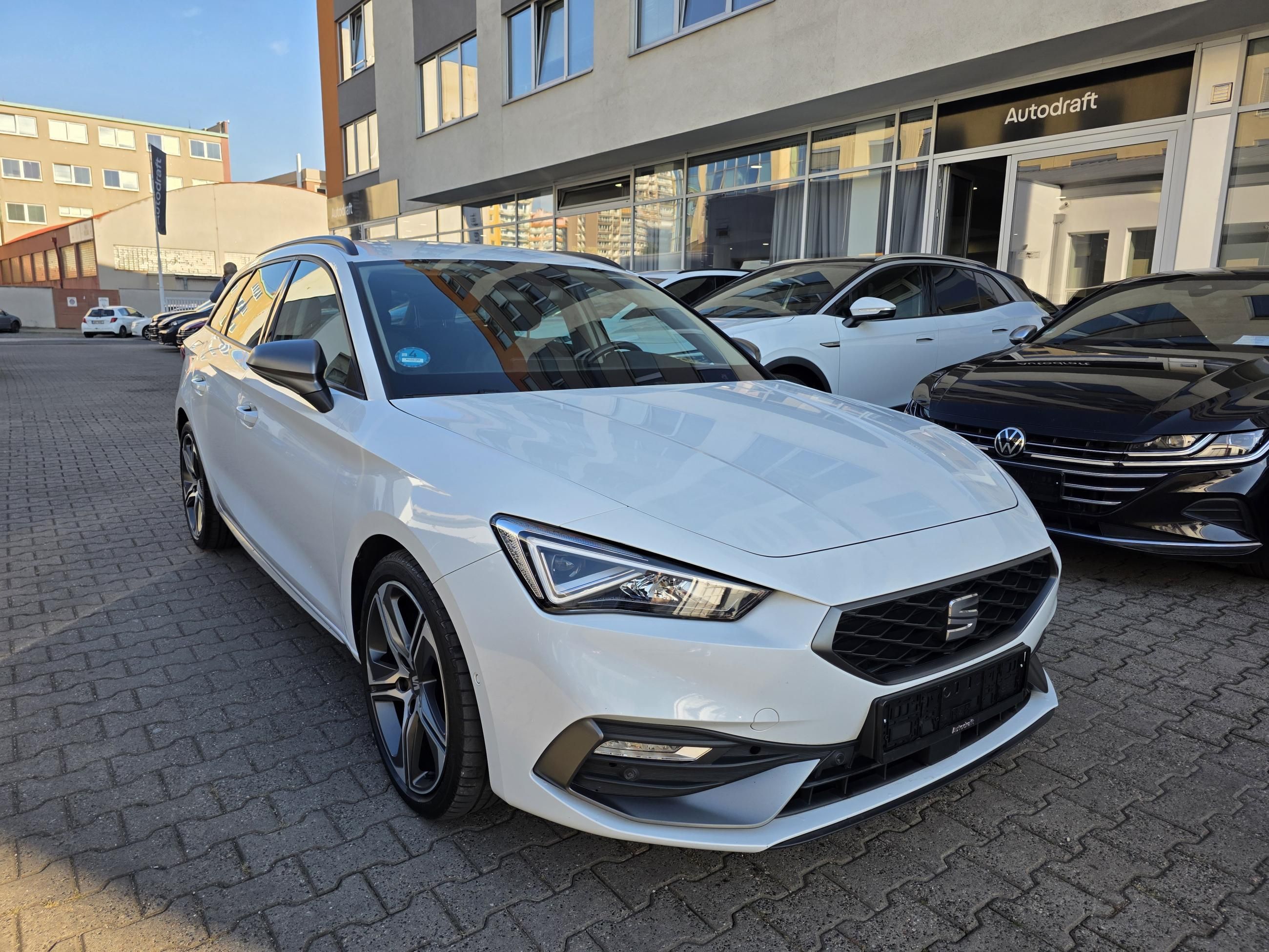Seat Leon, FR Plus 2.0 TDI DSG / Tažné