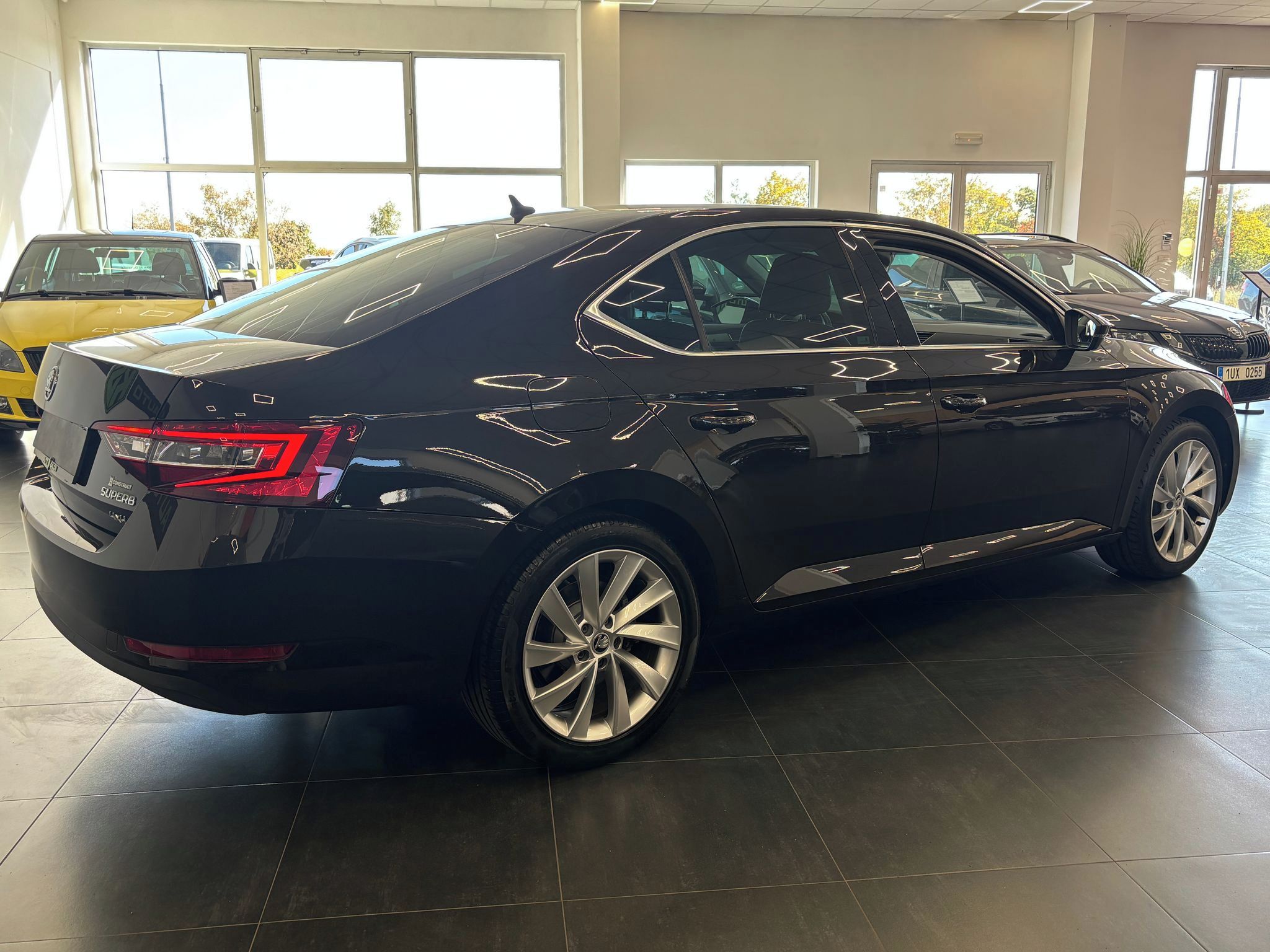Škoda Superb, 2.0TDI 140kW 4x4 DSG Alcantara - fotka 5