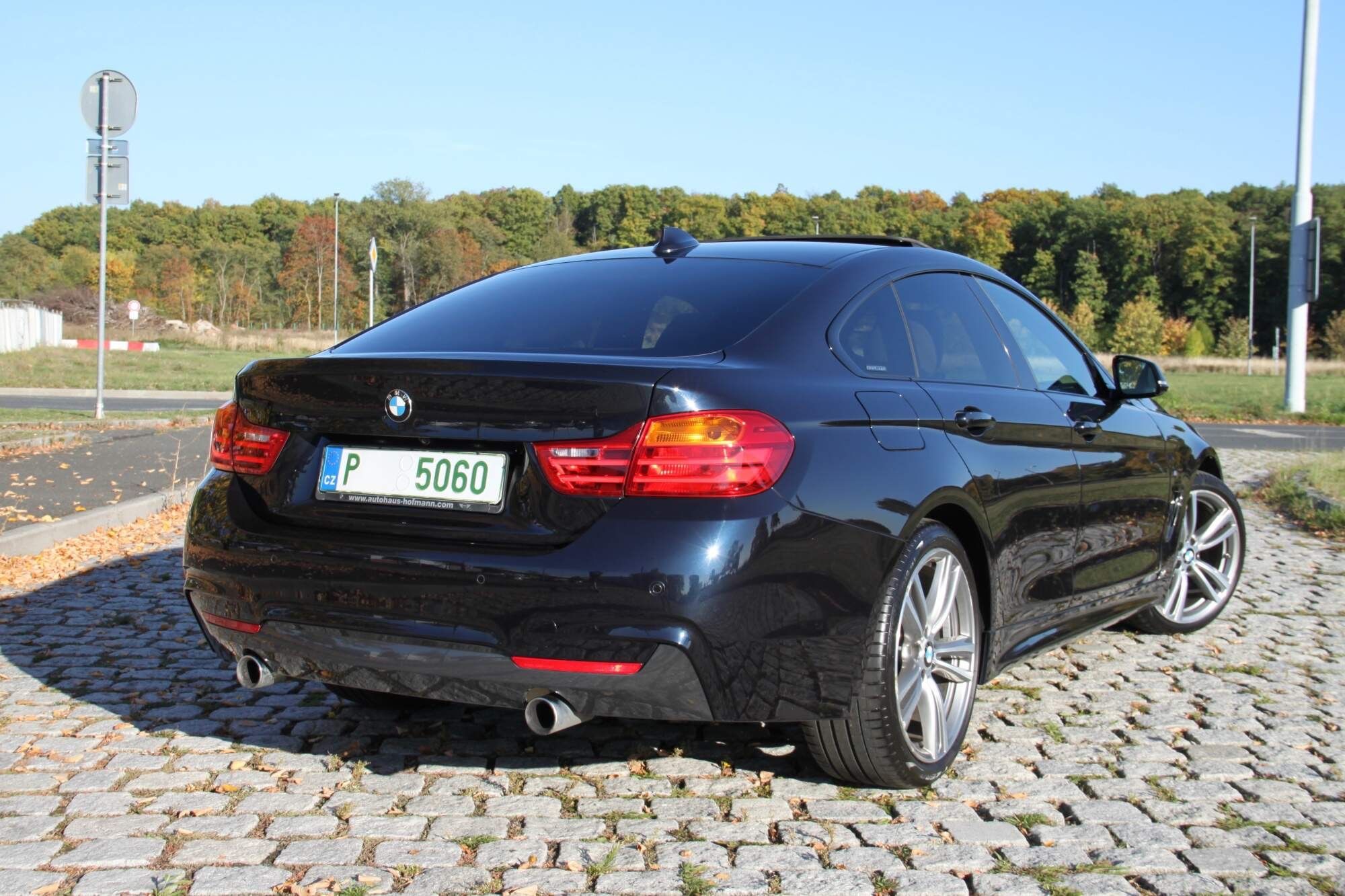 BMW Řada 4, 435i,M-Paket,RWD,HUD,Šíbr,R19 - fotka 6