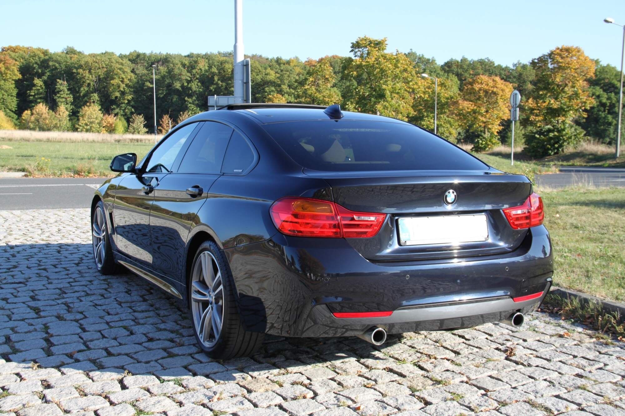 BMW Řada 4, 435i,M-Paket,RWD,HUD,Šíbr,R19 - fotka 4