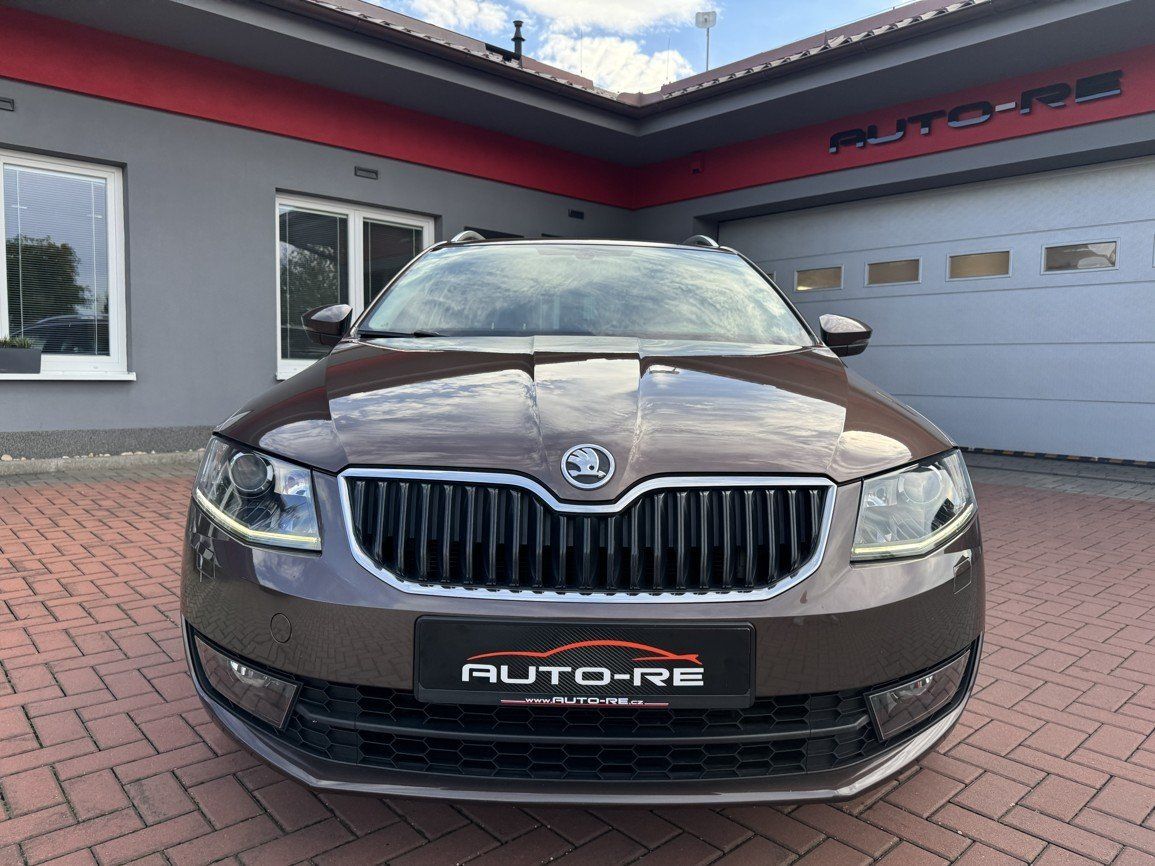 Škoda Octavia, 1.2TSi Xenony Navi Digi Klima - fotka 5