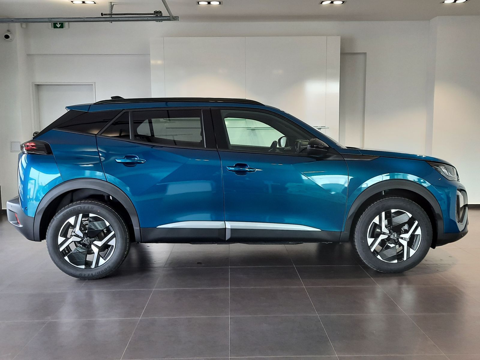 Peugeot 2008, ALLURE Hybrid 145 e-DCS6 - fotka 6