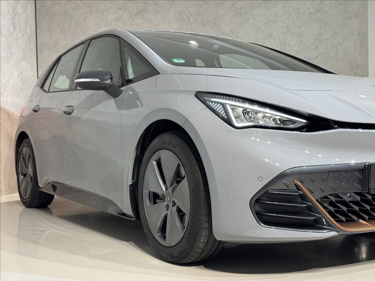 Cupra Born, 150kW LED SoH 96,4% PDC - fotka 6