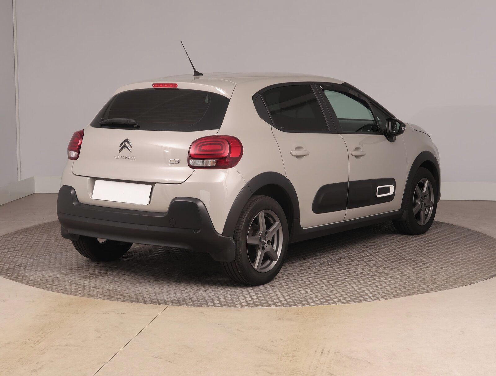 Citroën C3, 1.2 PureTech, Feel Pack, ČR - fotka 5