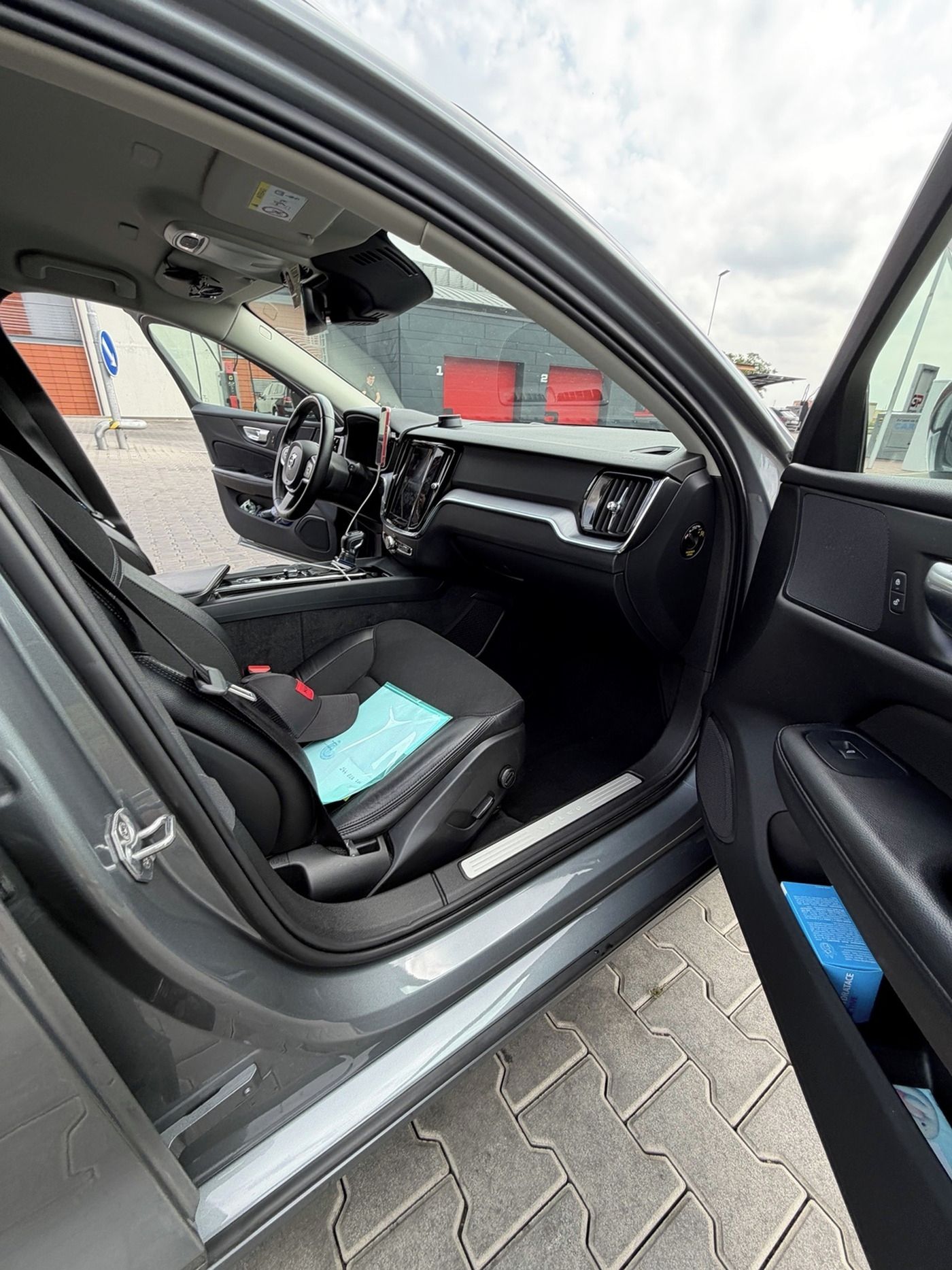 Volvo V60, 2.0 - fotka 5