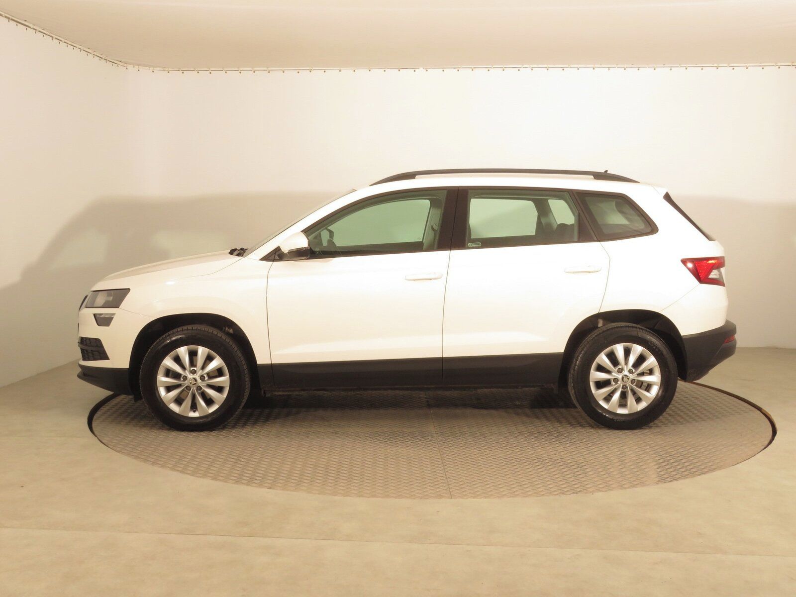 Škoda Karoq, 1.6 TDI, Ambition, Navi - fotka 3