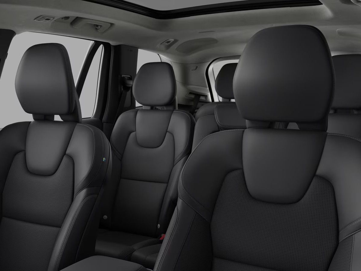 Volvo XC90, 2.0B5 184kW 4x4  PLUS BRIGHT - fotka 4
