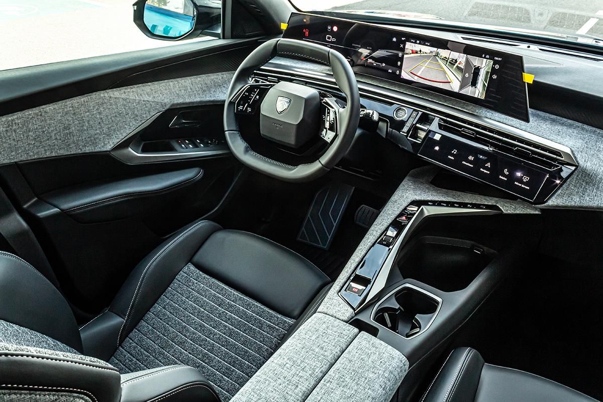 Peugeot 3008, 1,2 Hybrid 145 e-DCS6  BUSINES - fotka 4