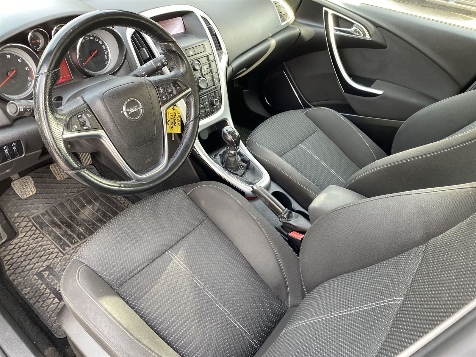 Opel Astra, Combi 1.7 D Sport Tourer - fotka 6